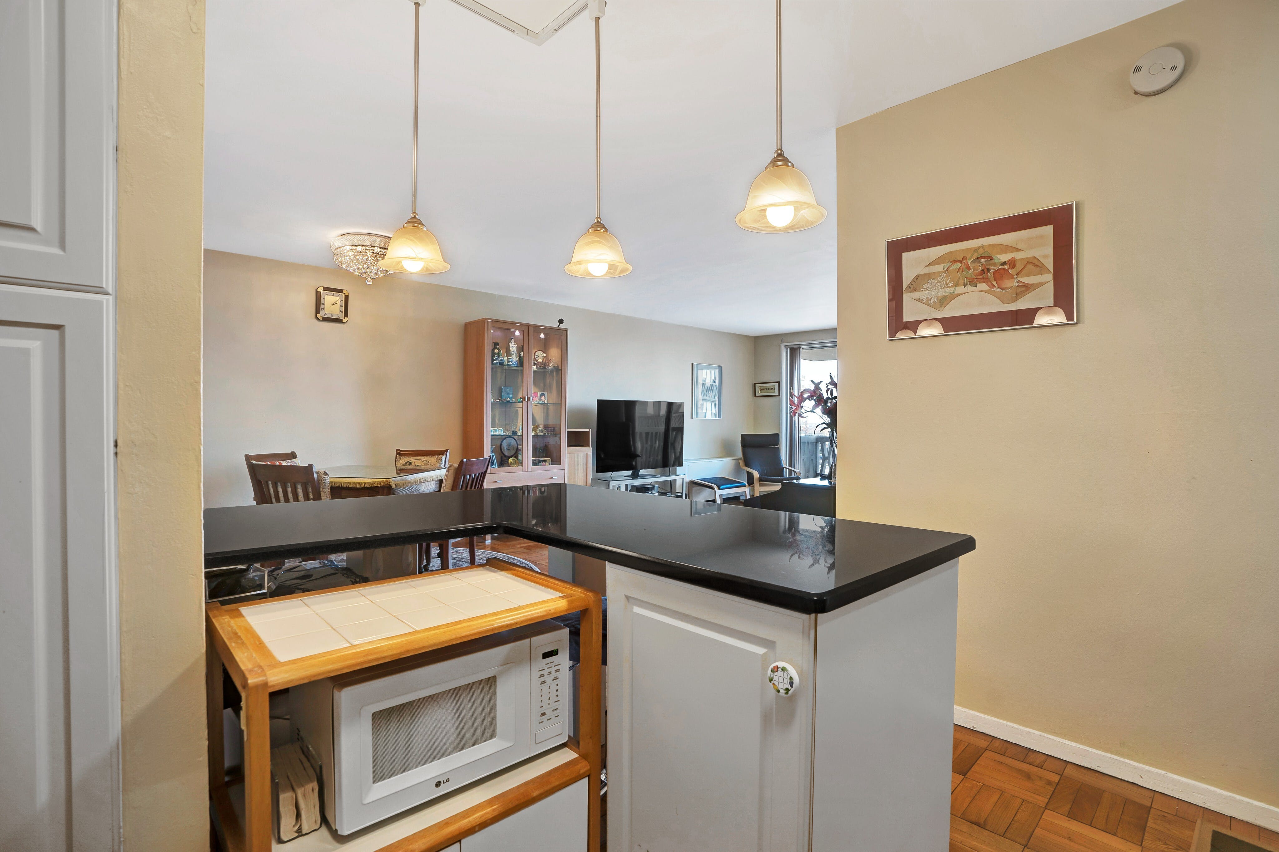 2000 Linwood Avenue, #10O