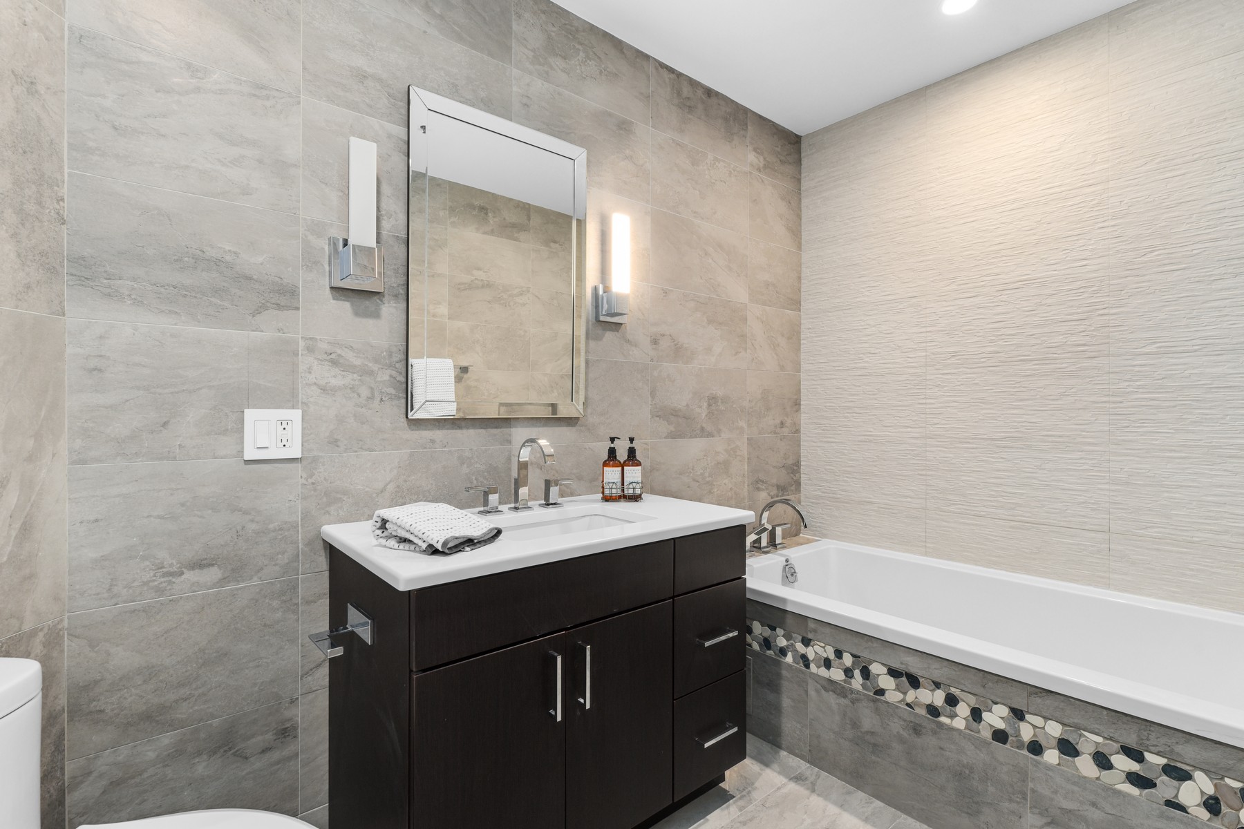 100 Carlyle Drive Unit 6CN