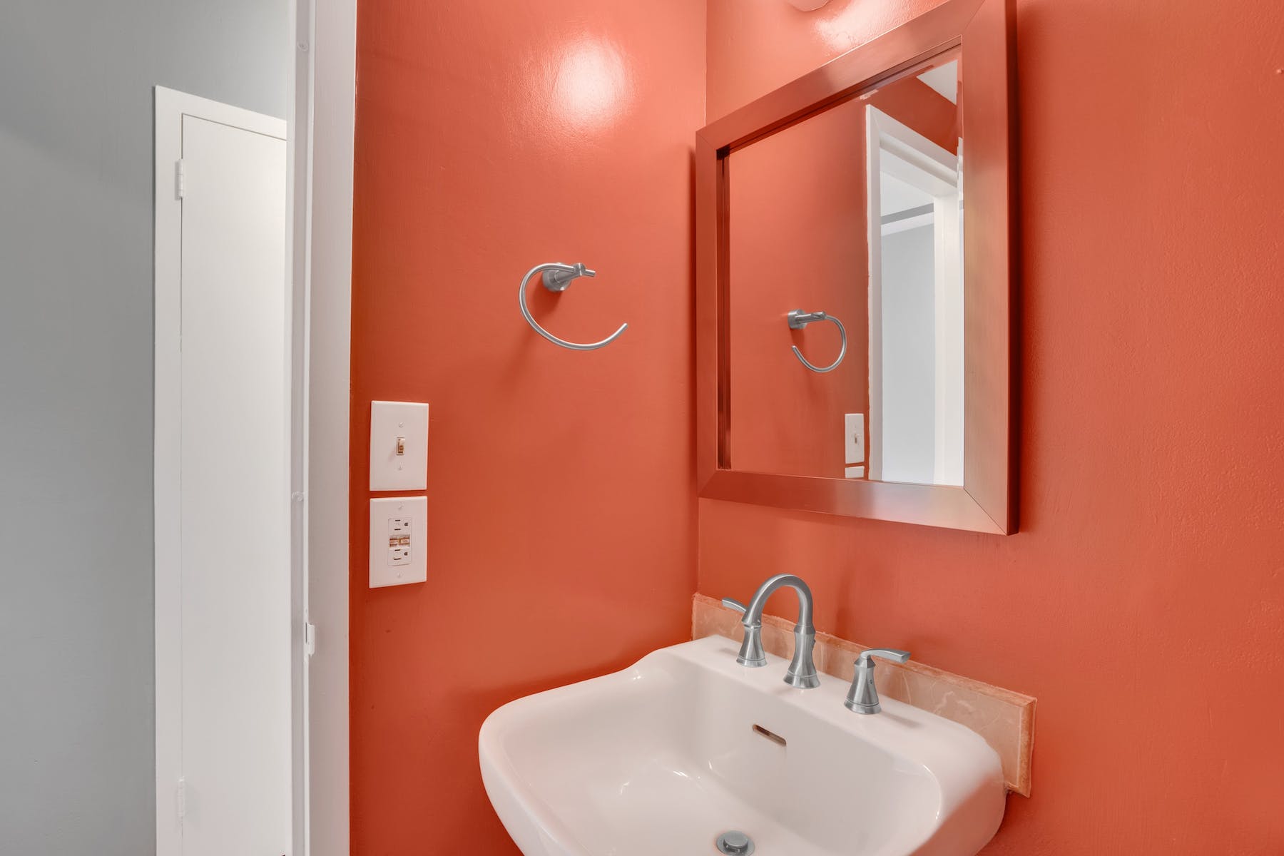 1077 River Road, #313