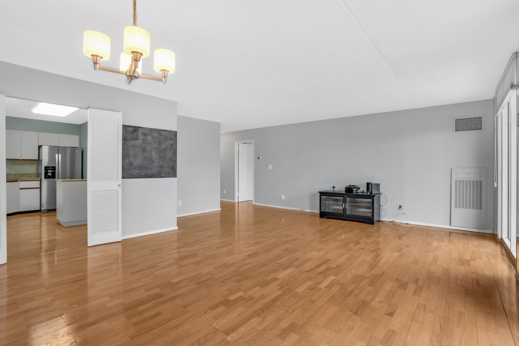 1077 River Road, #313