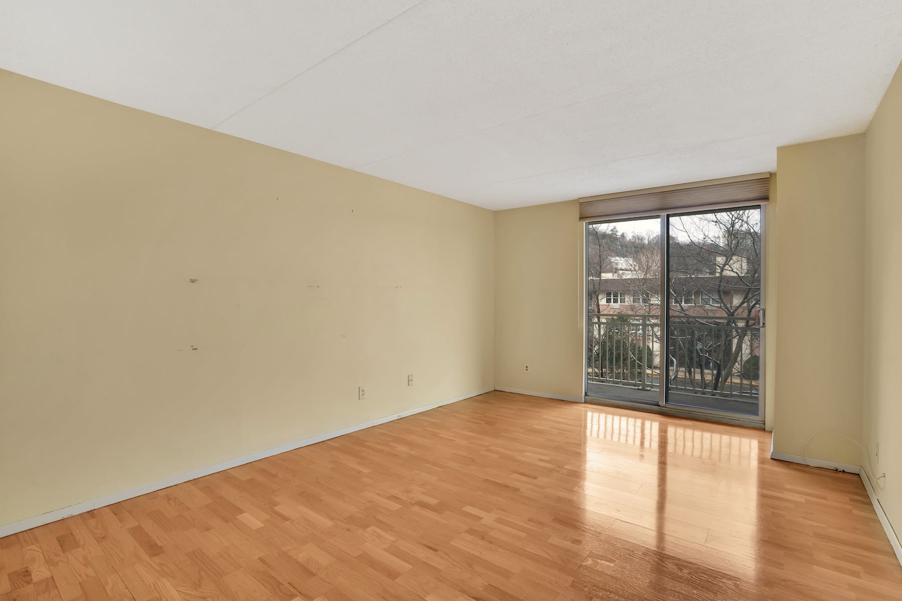 1077 River Road, #313