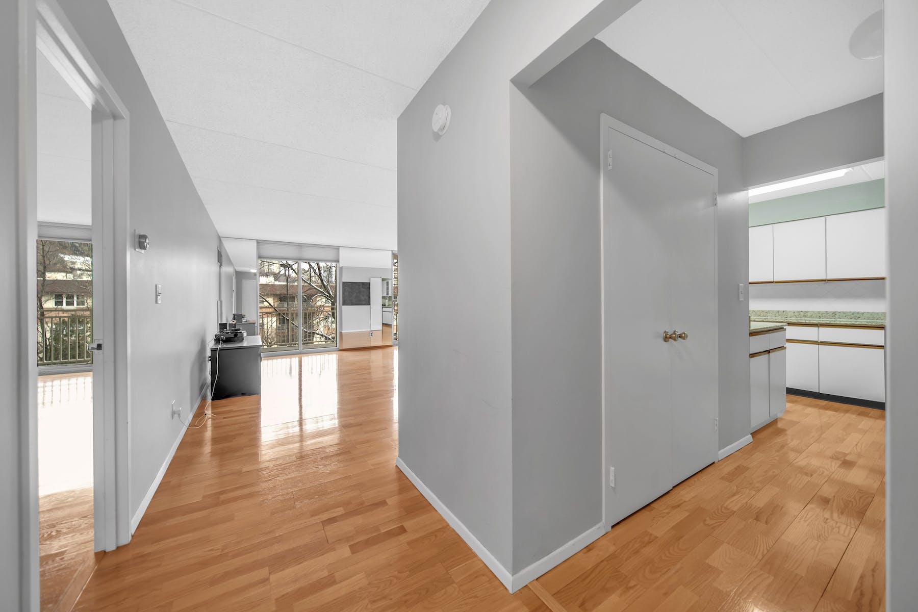 1077 River Road, #313