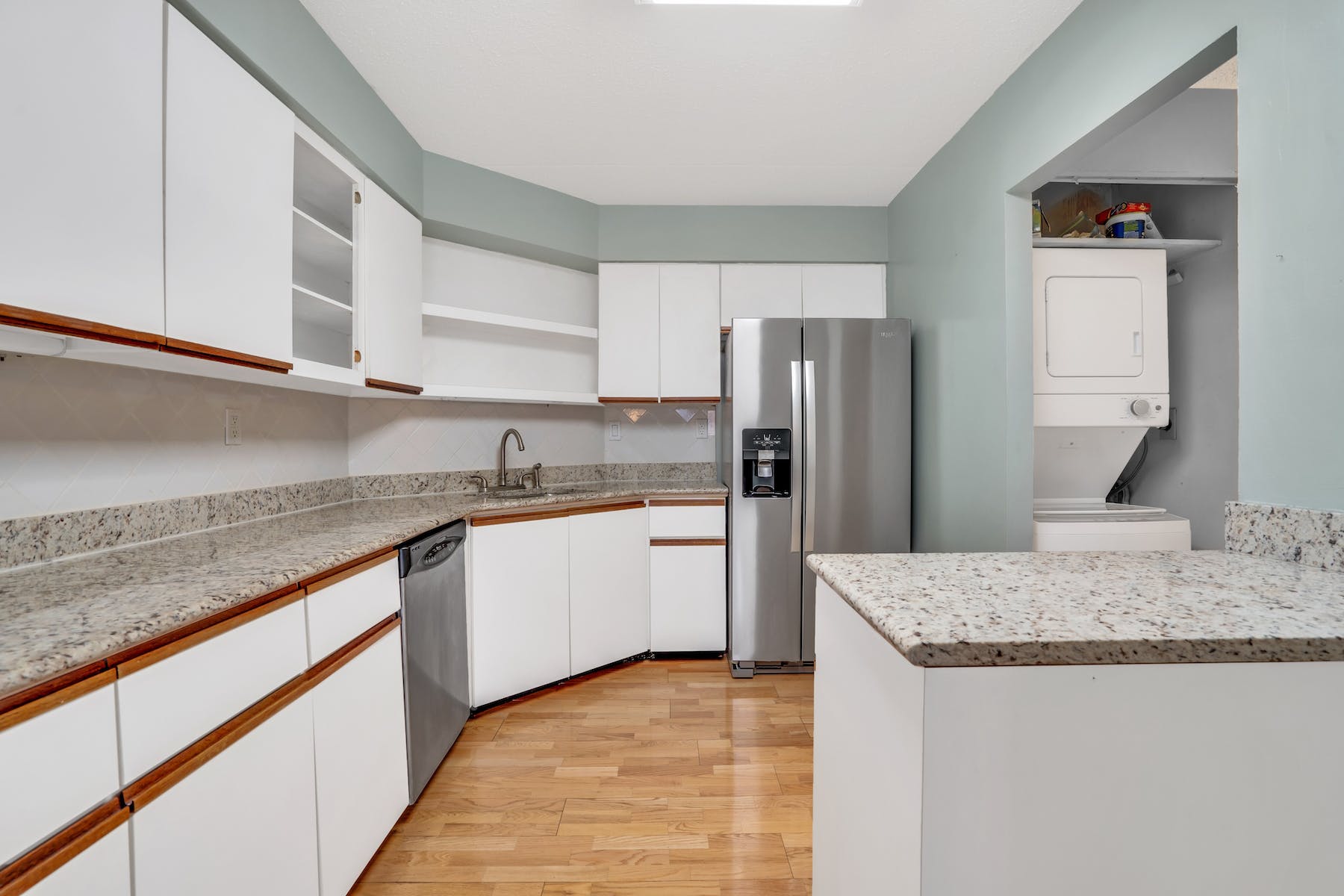 1077 River Road, #313