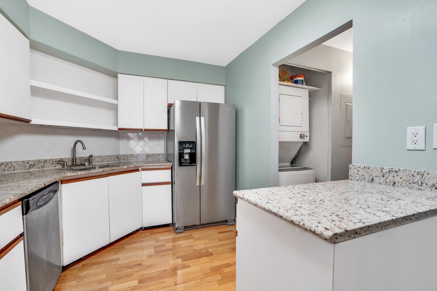 1077 River Road, #313