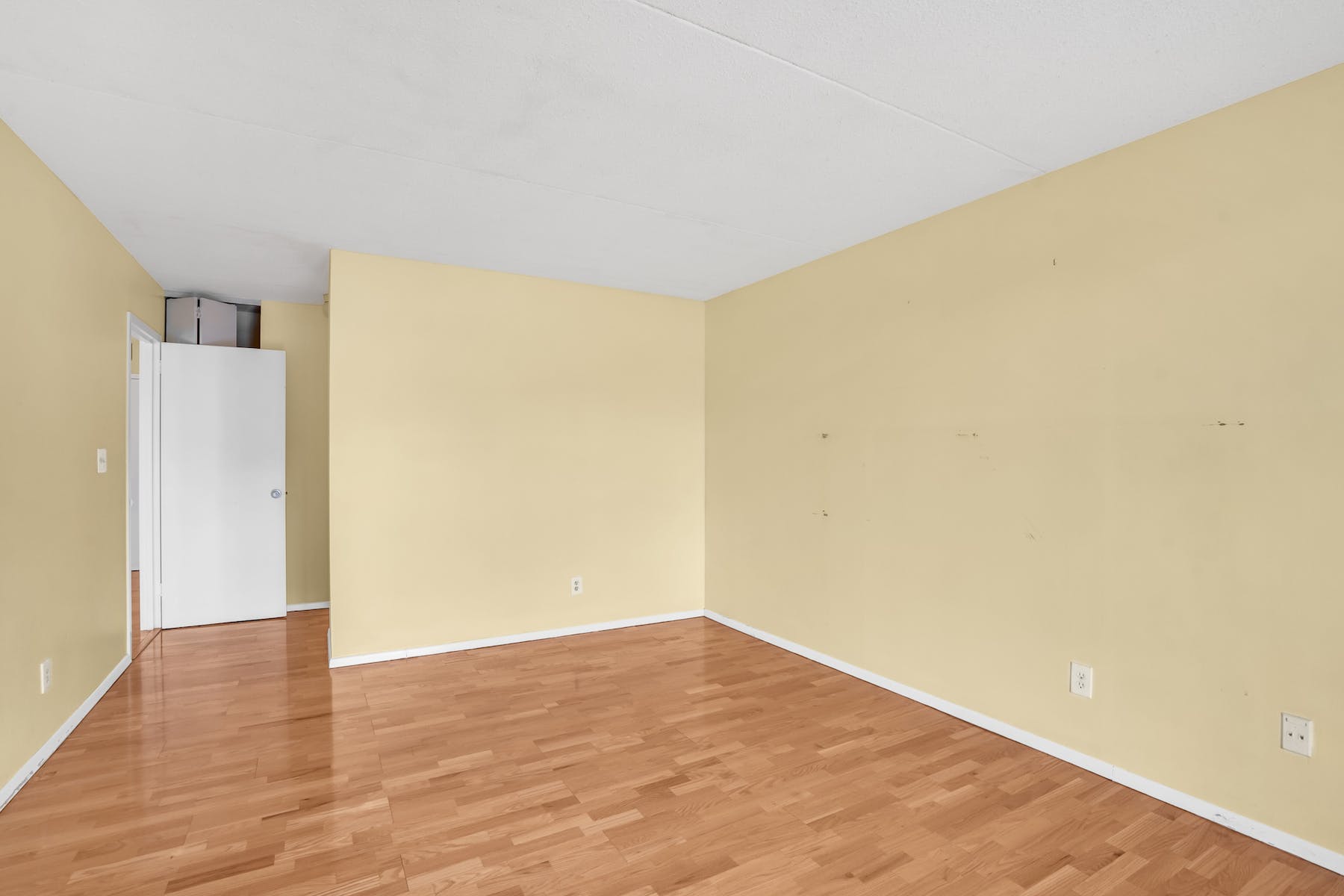 1077 River Road, #313
