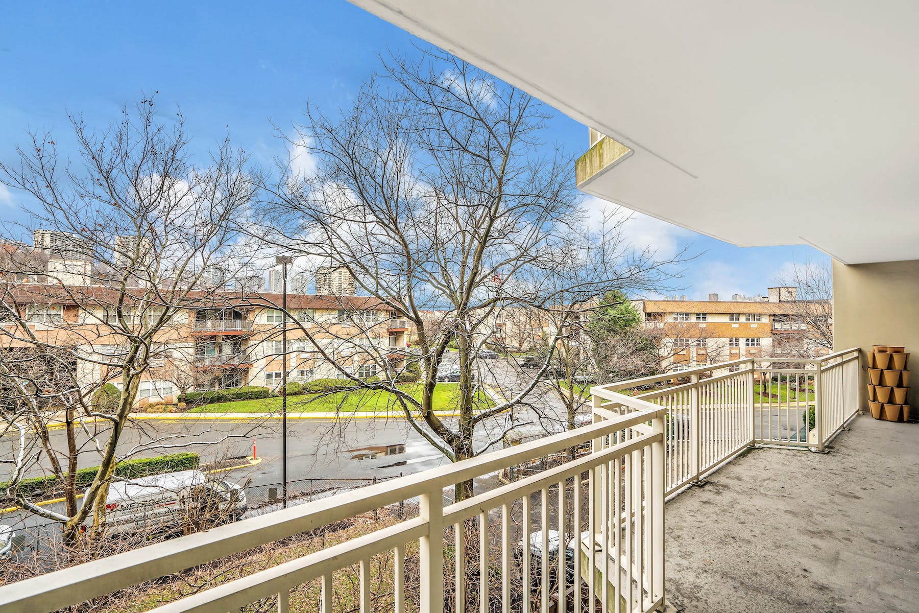 1077 River Road, #313