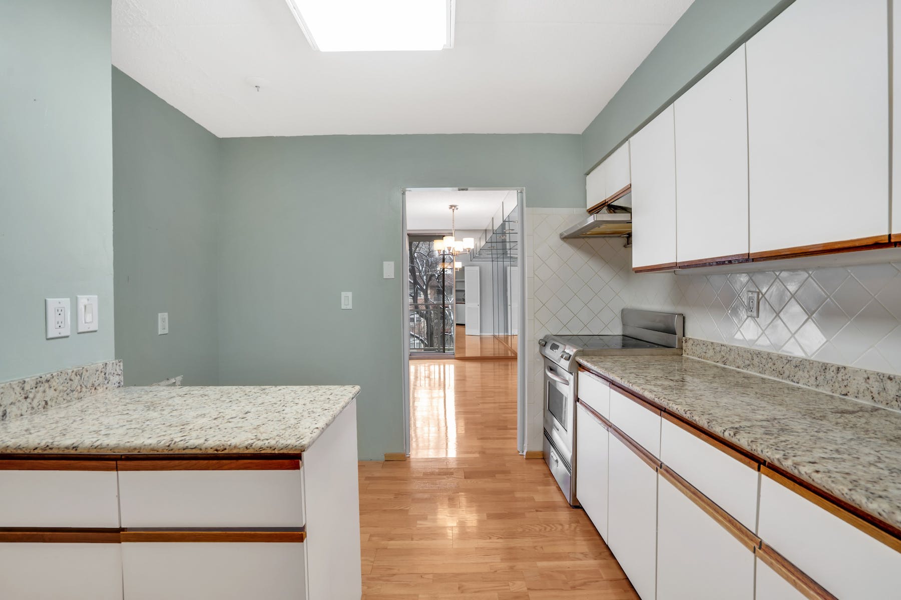 1077 River Road, #313