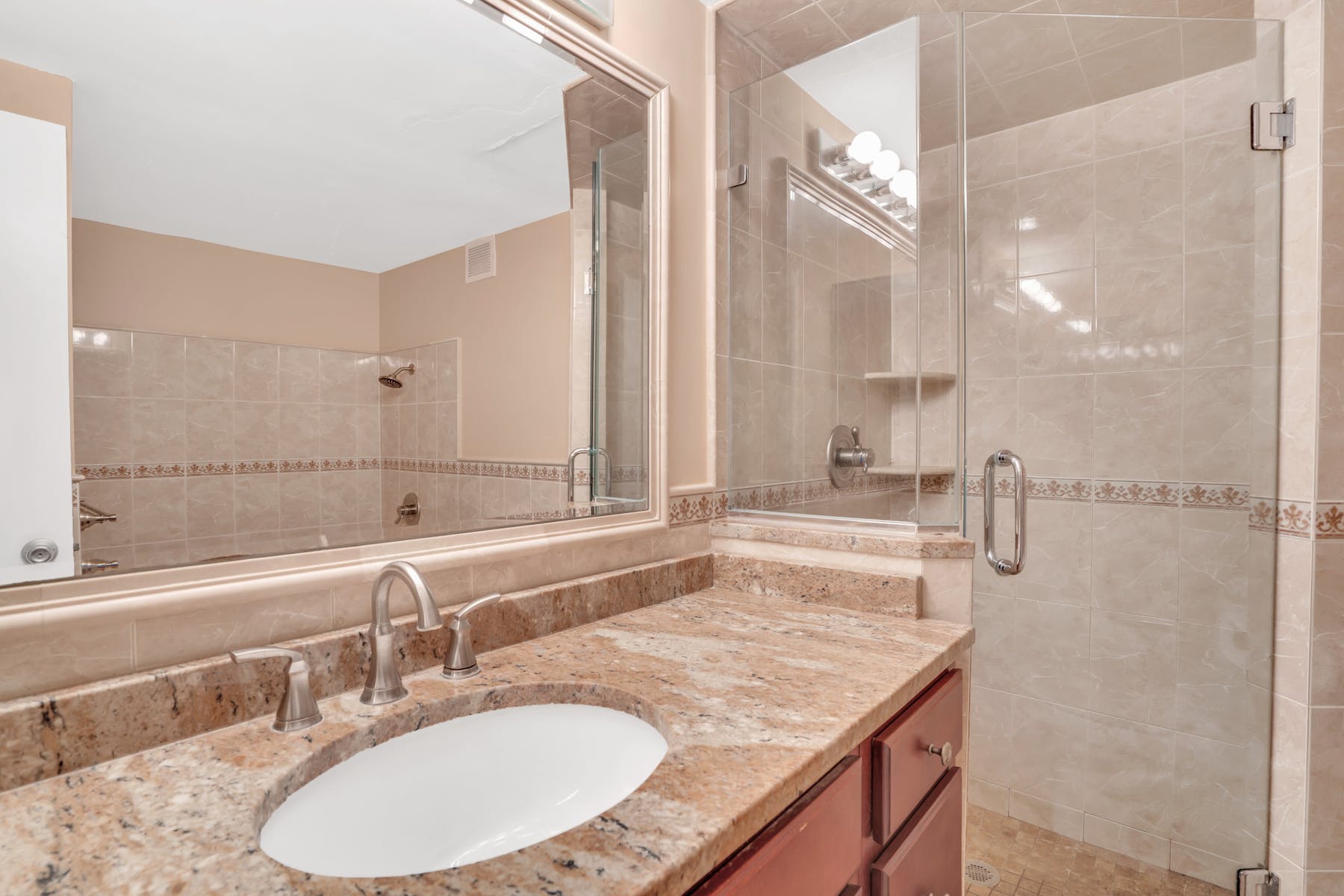 1077 River Road, #313