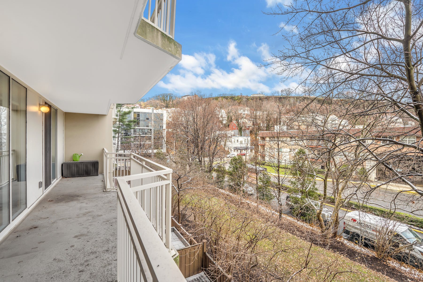 1077 River Road, #313