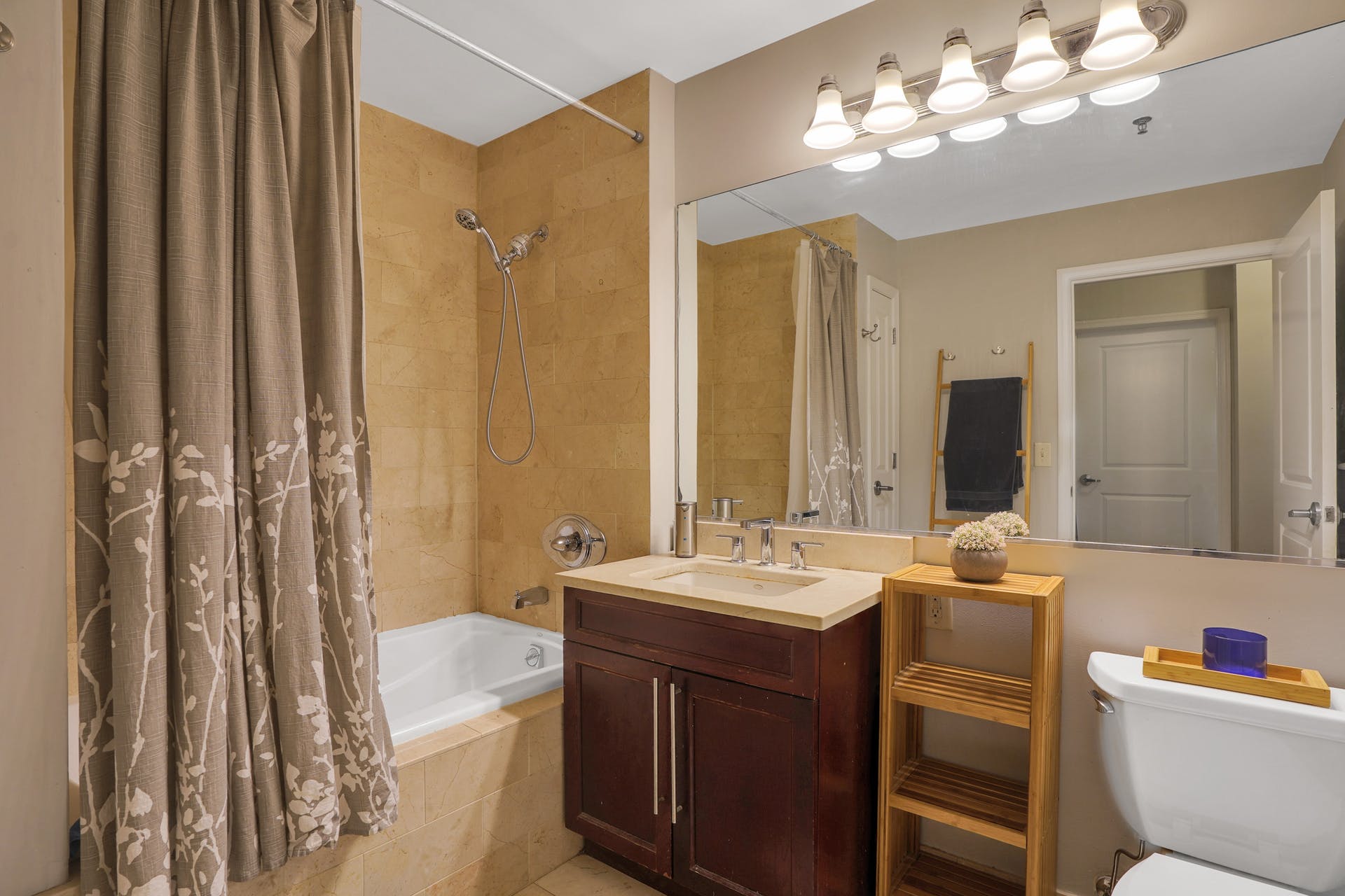 15 Enterprise Court, #206