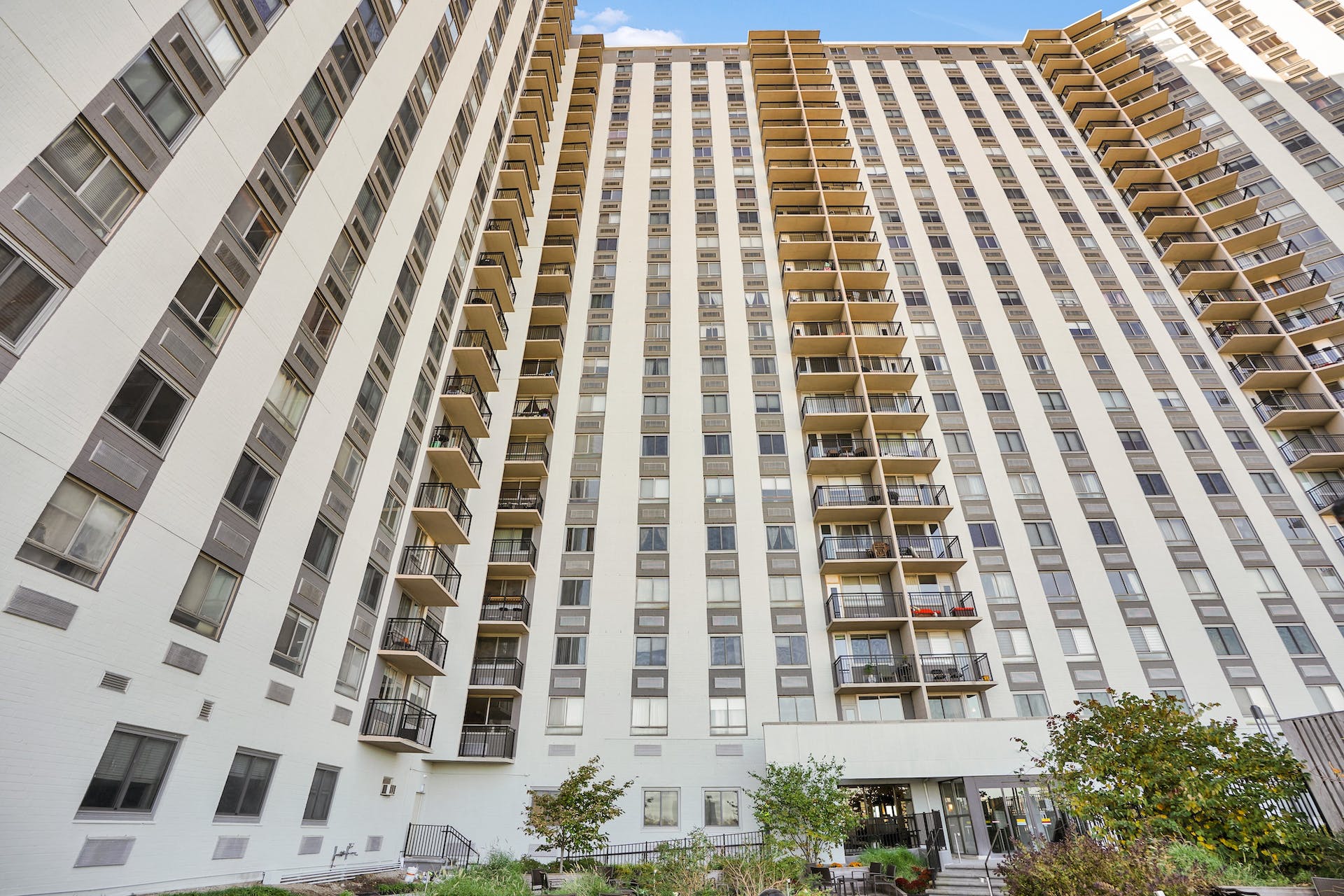 100 Manhattan Avenue, #806