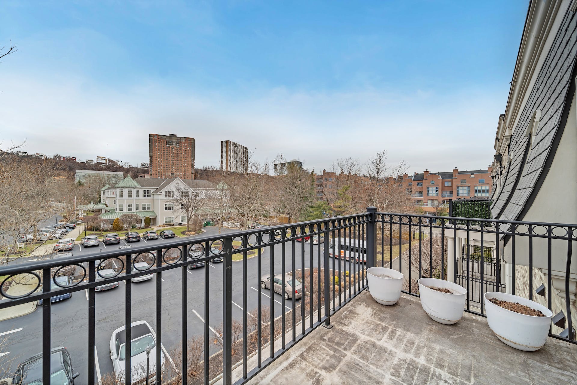 2 Marquis Court