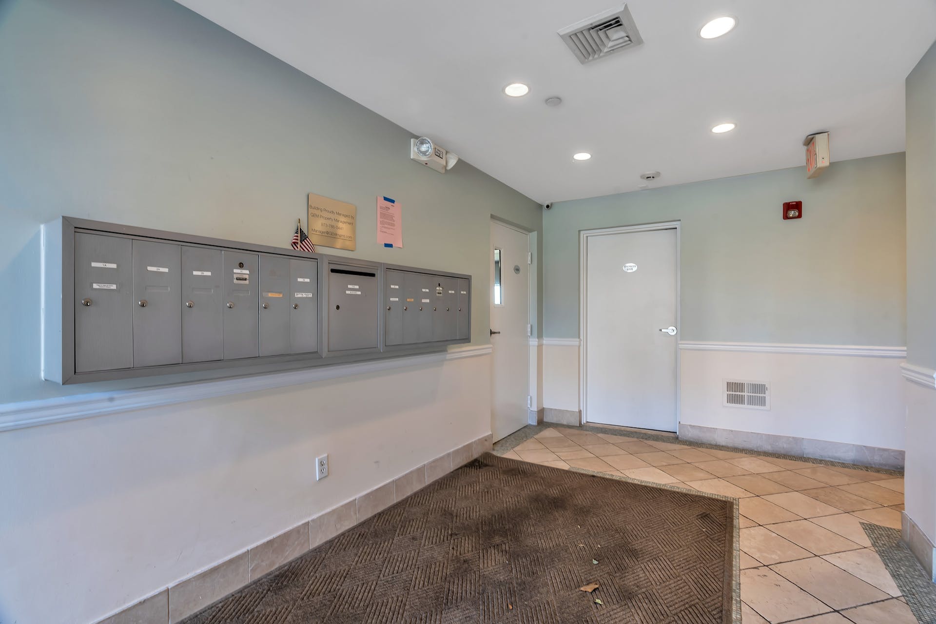 7410 Boulevard East, #4D
