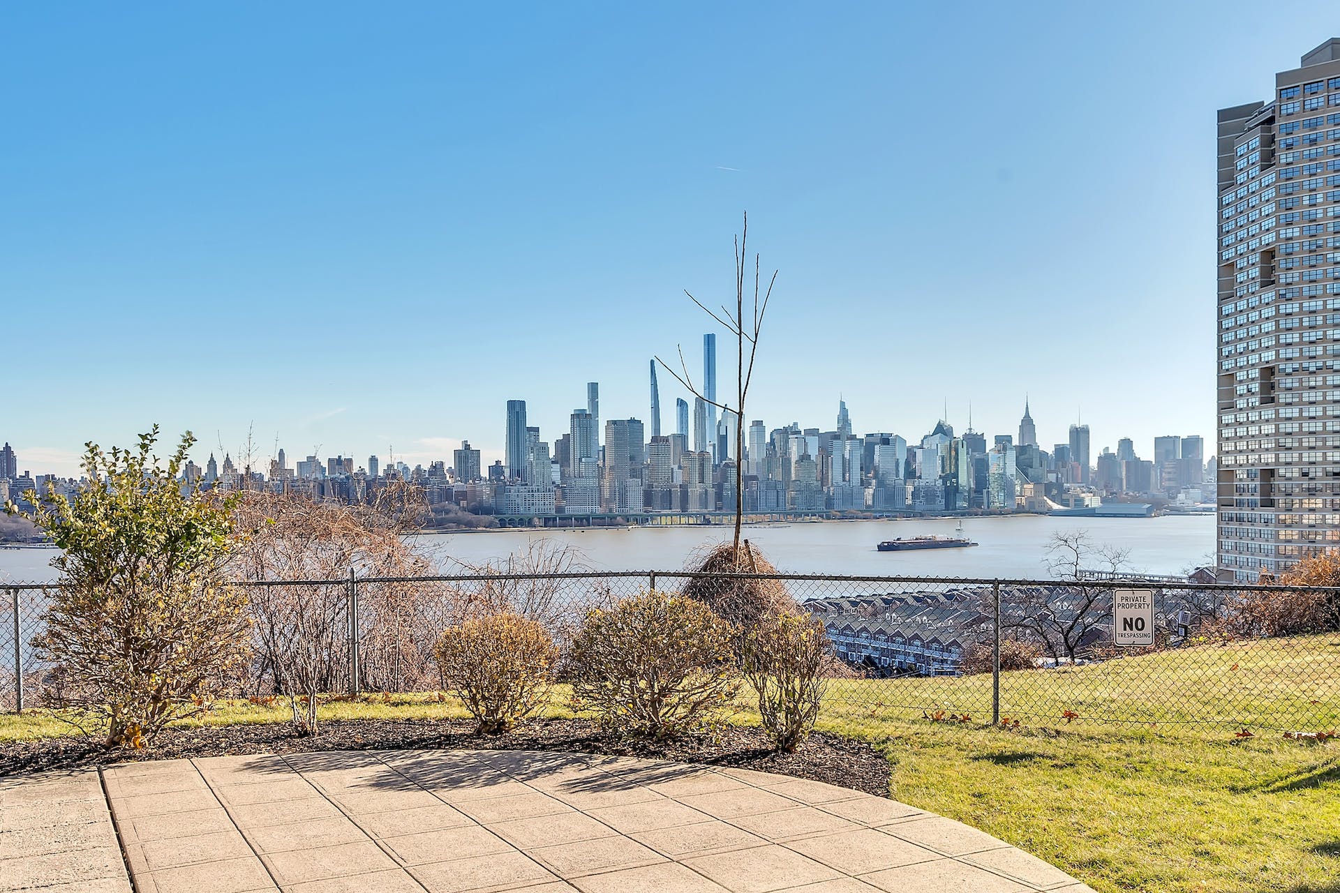 7410 Boulevard East, #4D