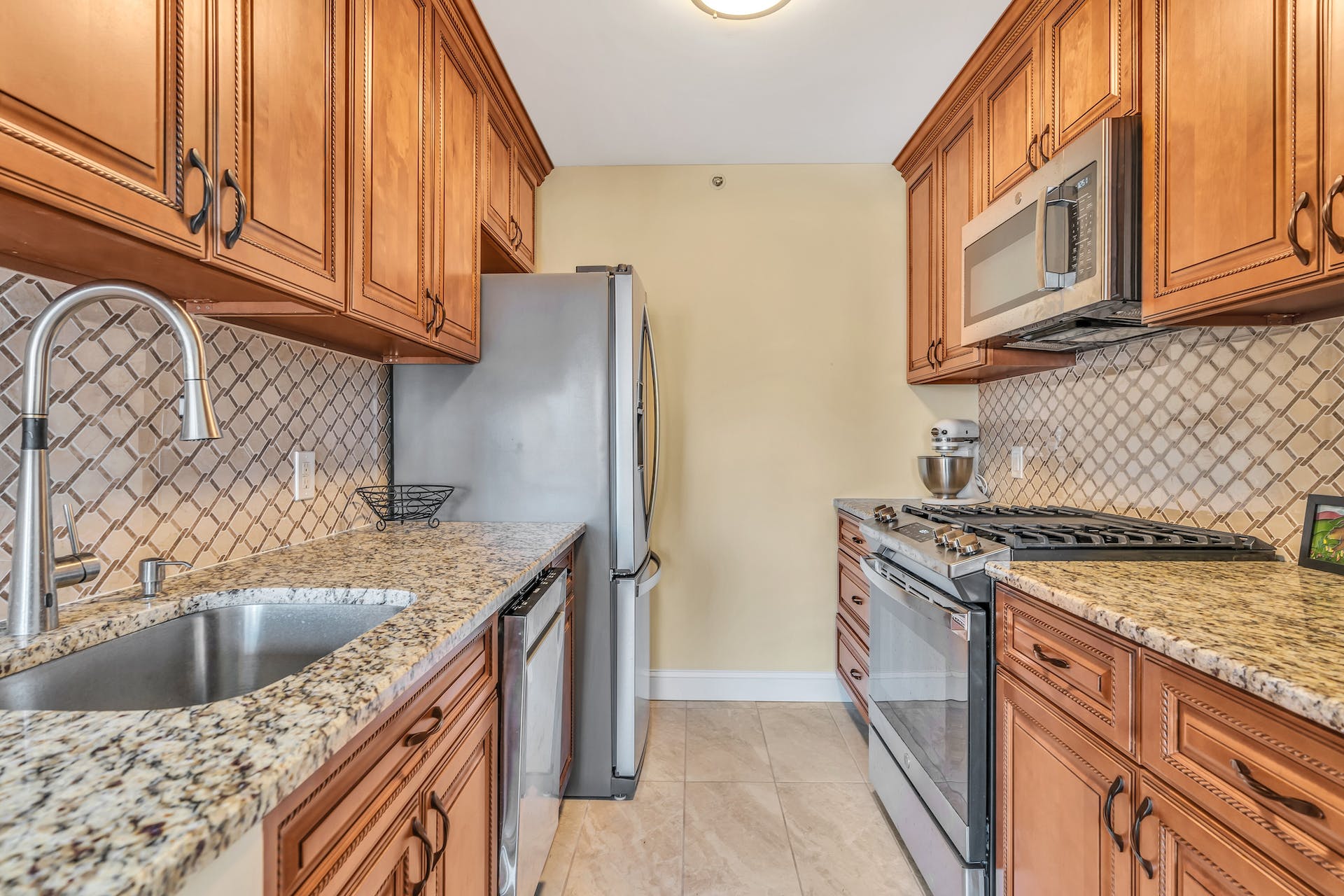 7410 Boulevard East, #4D