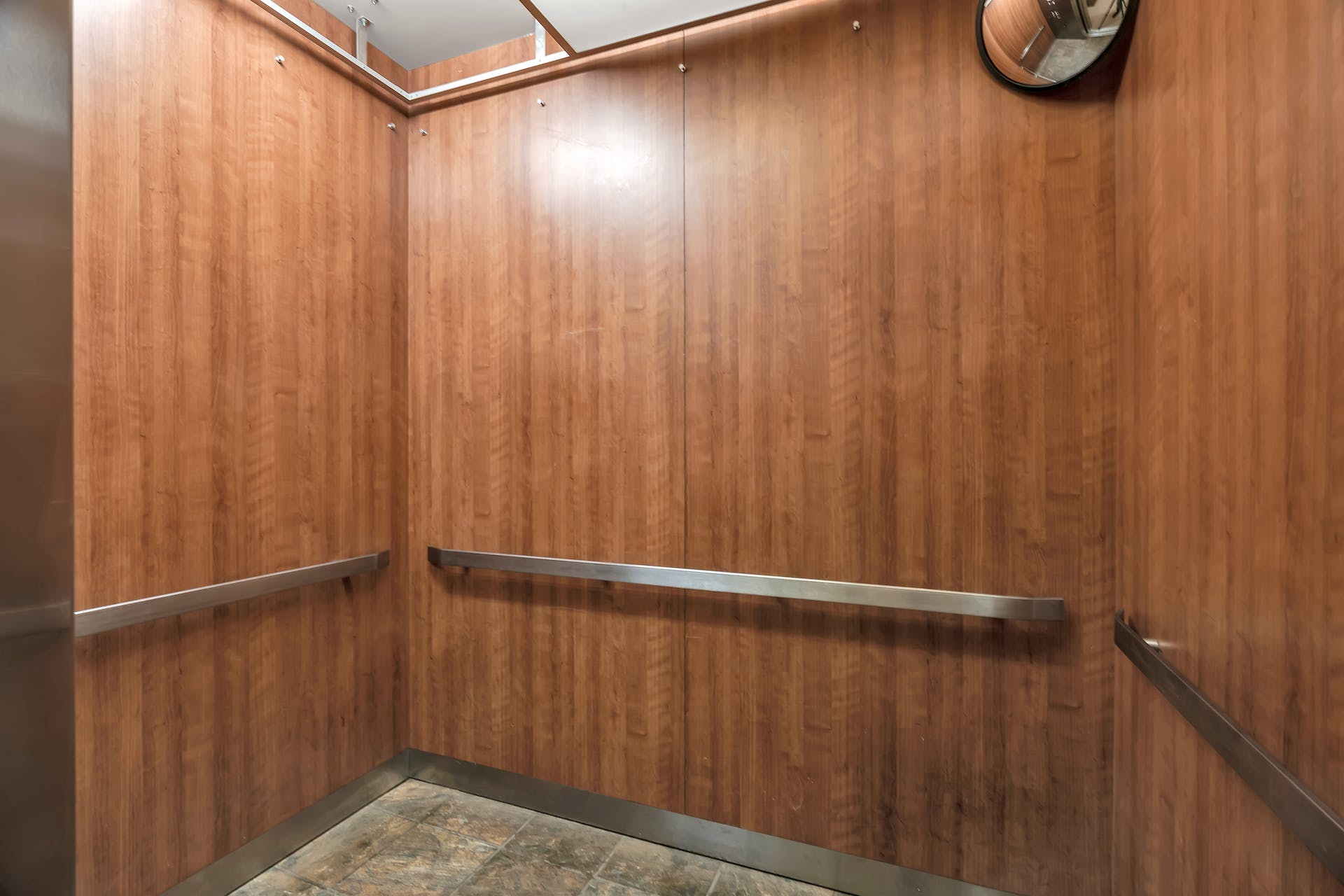 7410 Boulevard East, #4D