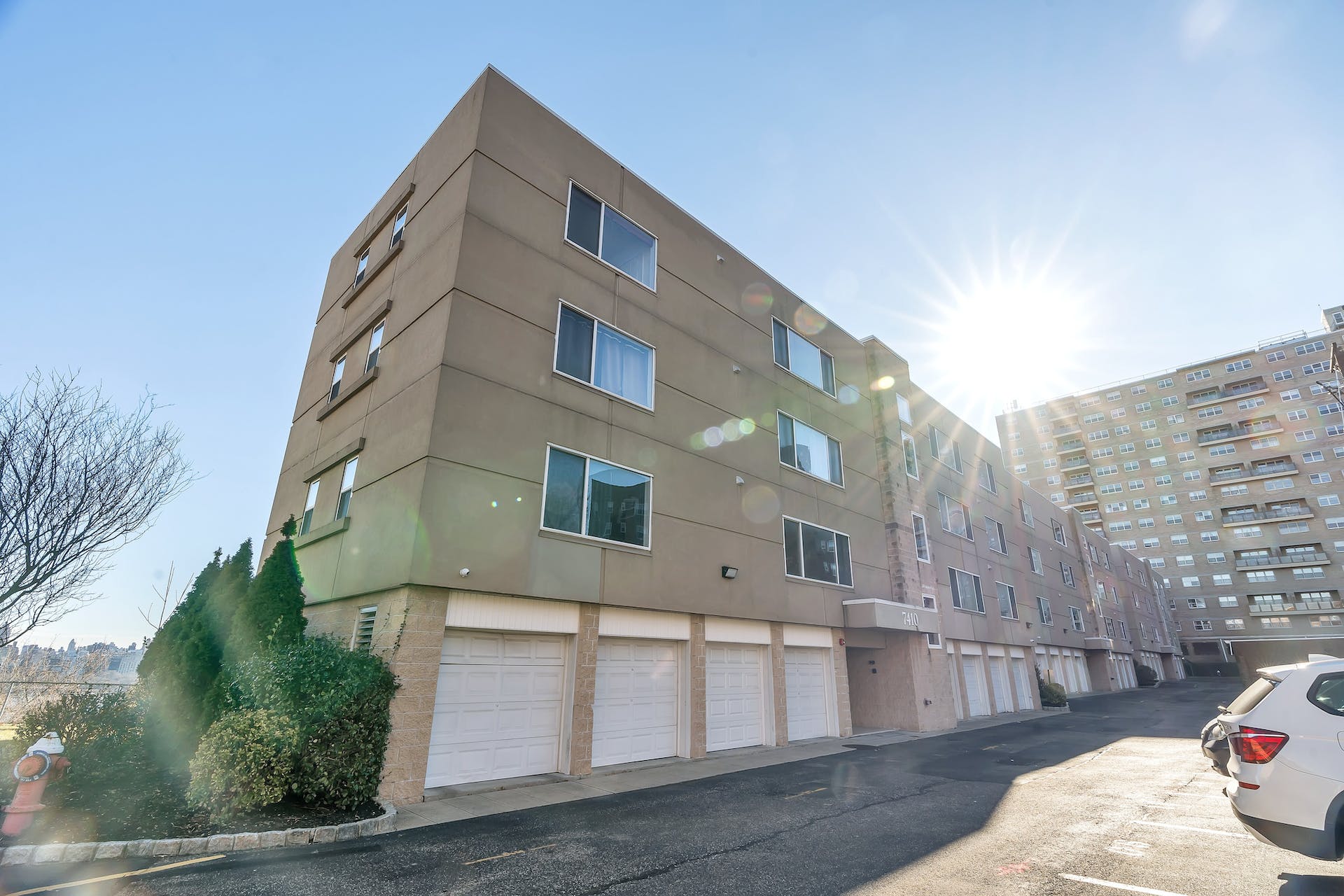 7410 Boulevard East, #4D