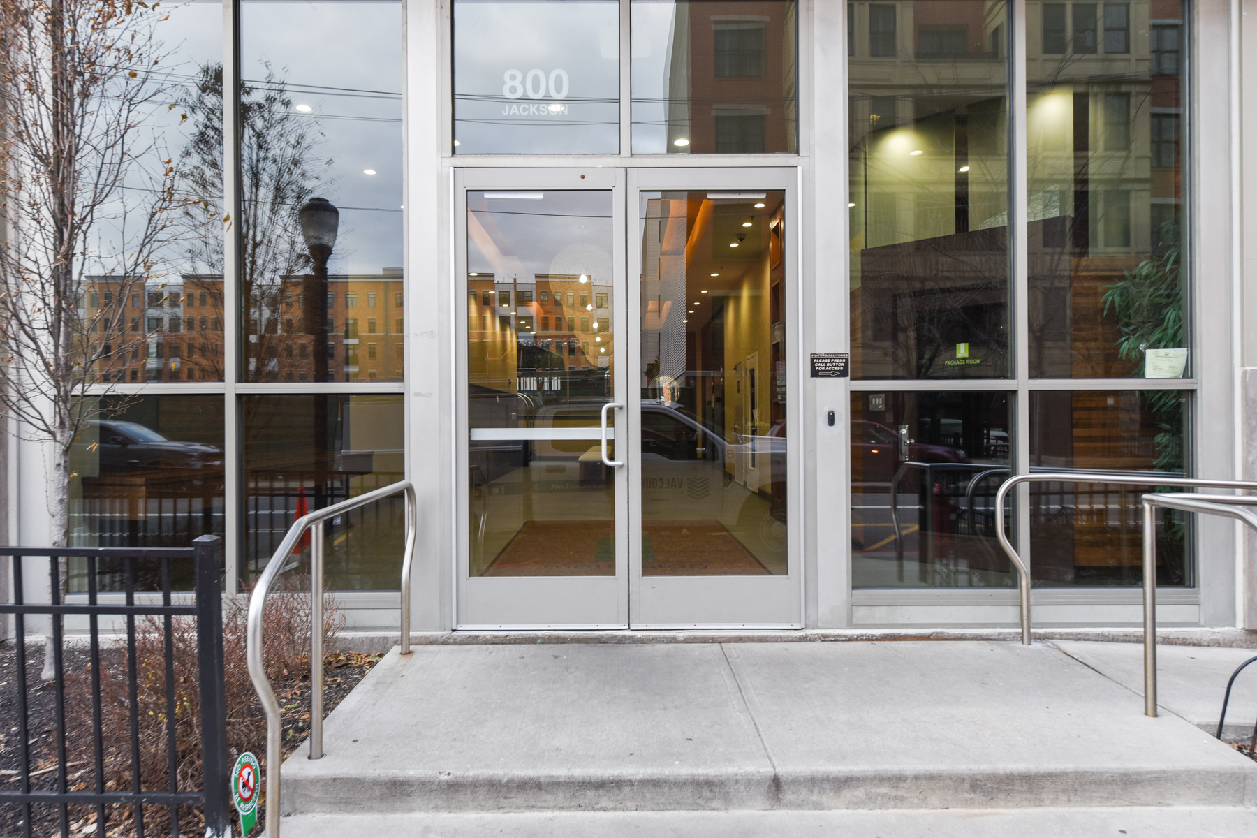800 Jackson Street, #807 