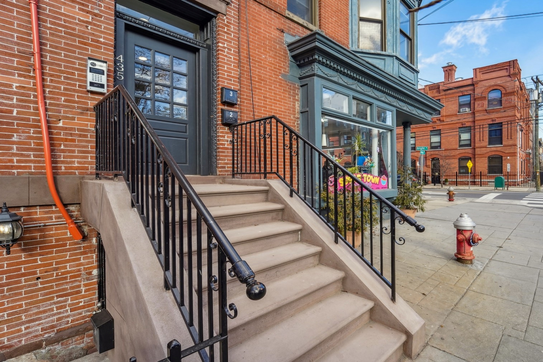 435 Jersey Avenue, #3