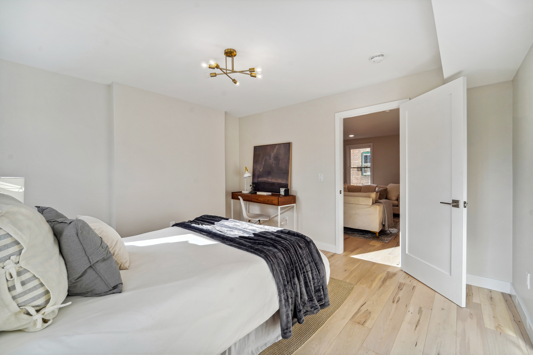 435 Jersey Avenue, #3