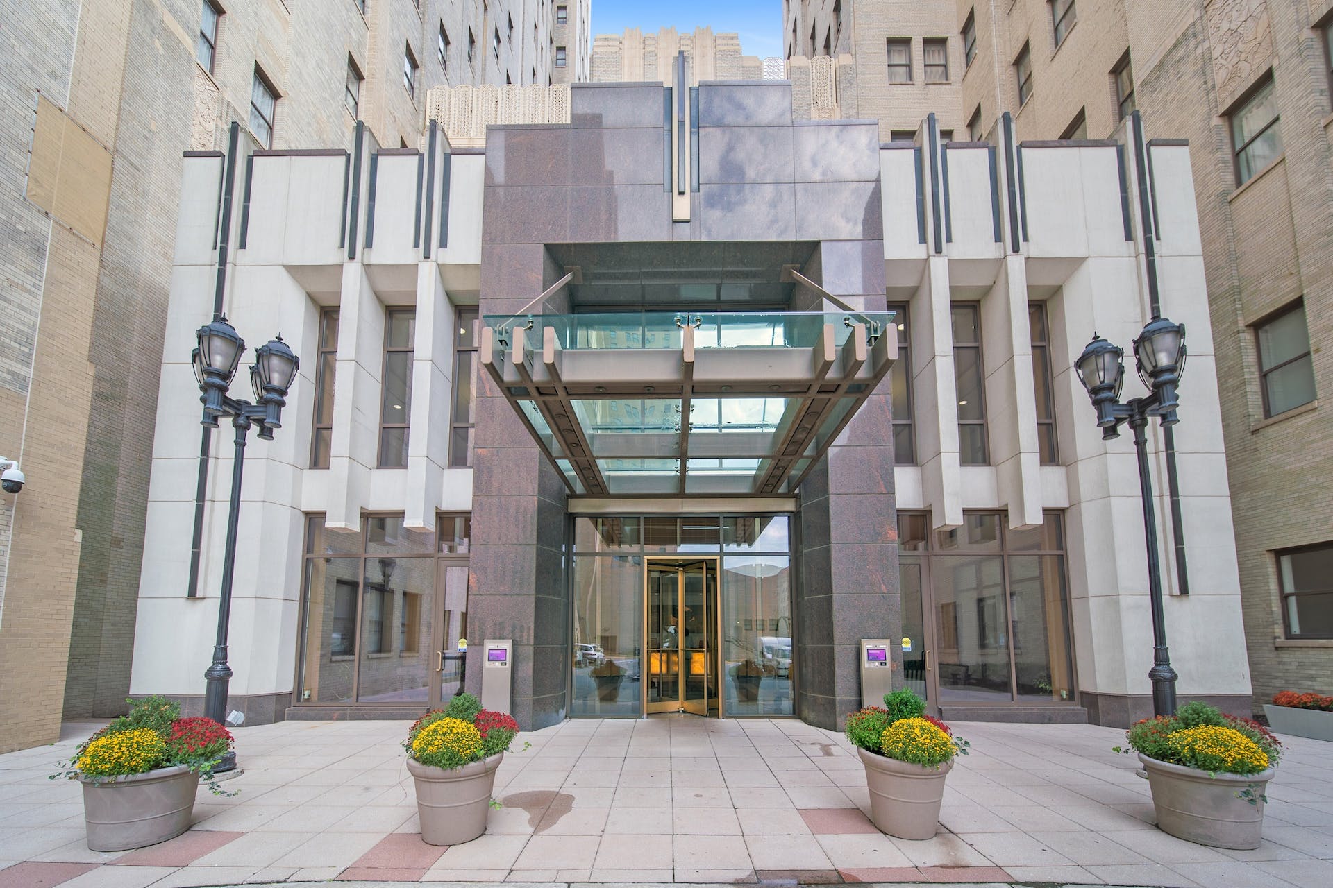4 Beacon Way, #400