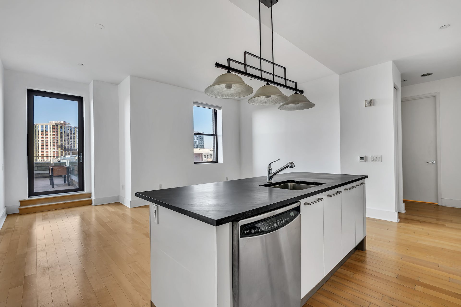 4 Beacon Way, #400