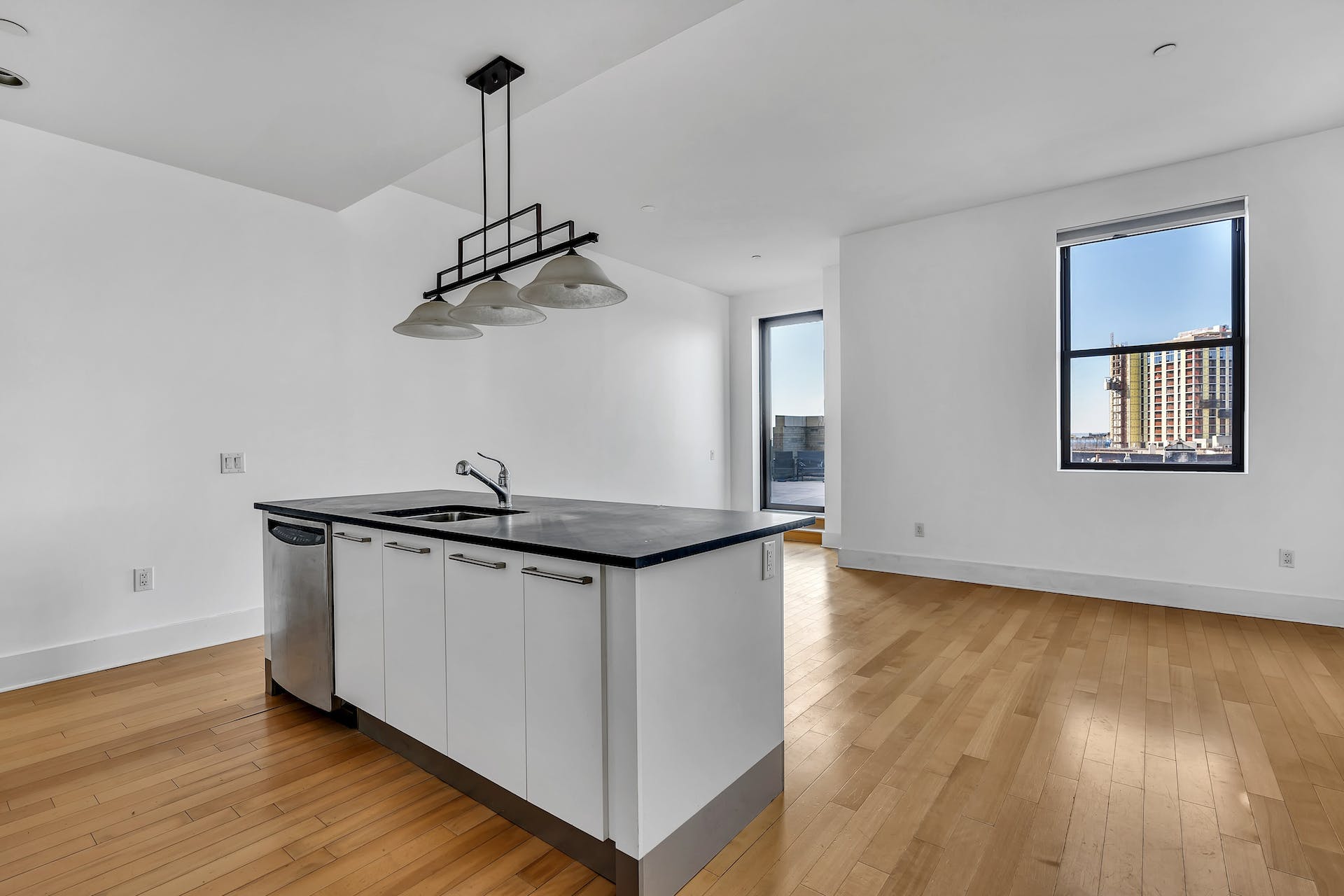 4 Beacon Way, #400