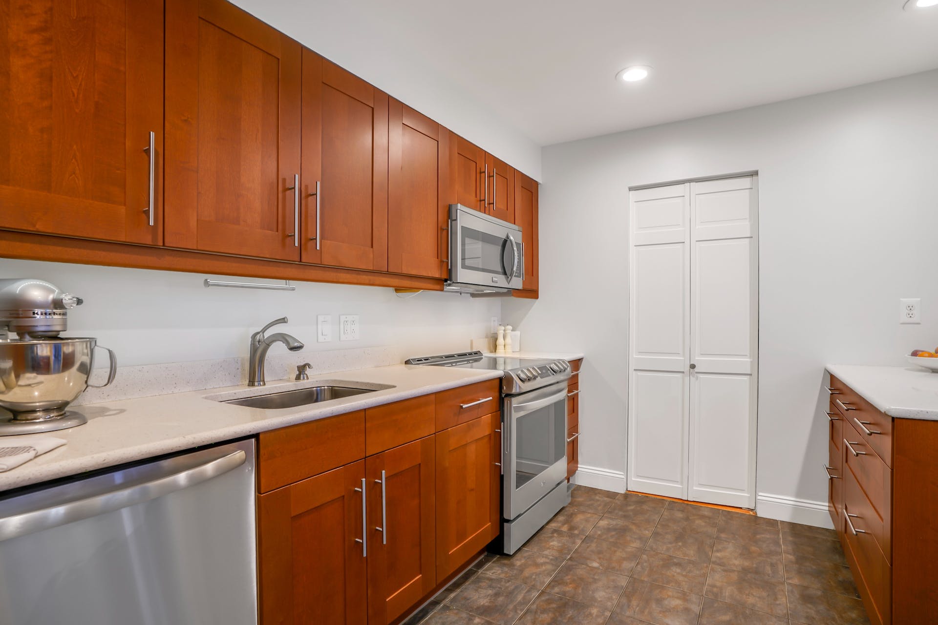208 Shearwater Ct.  #34 