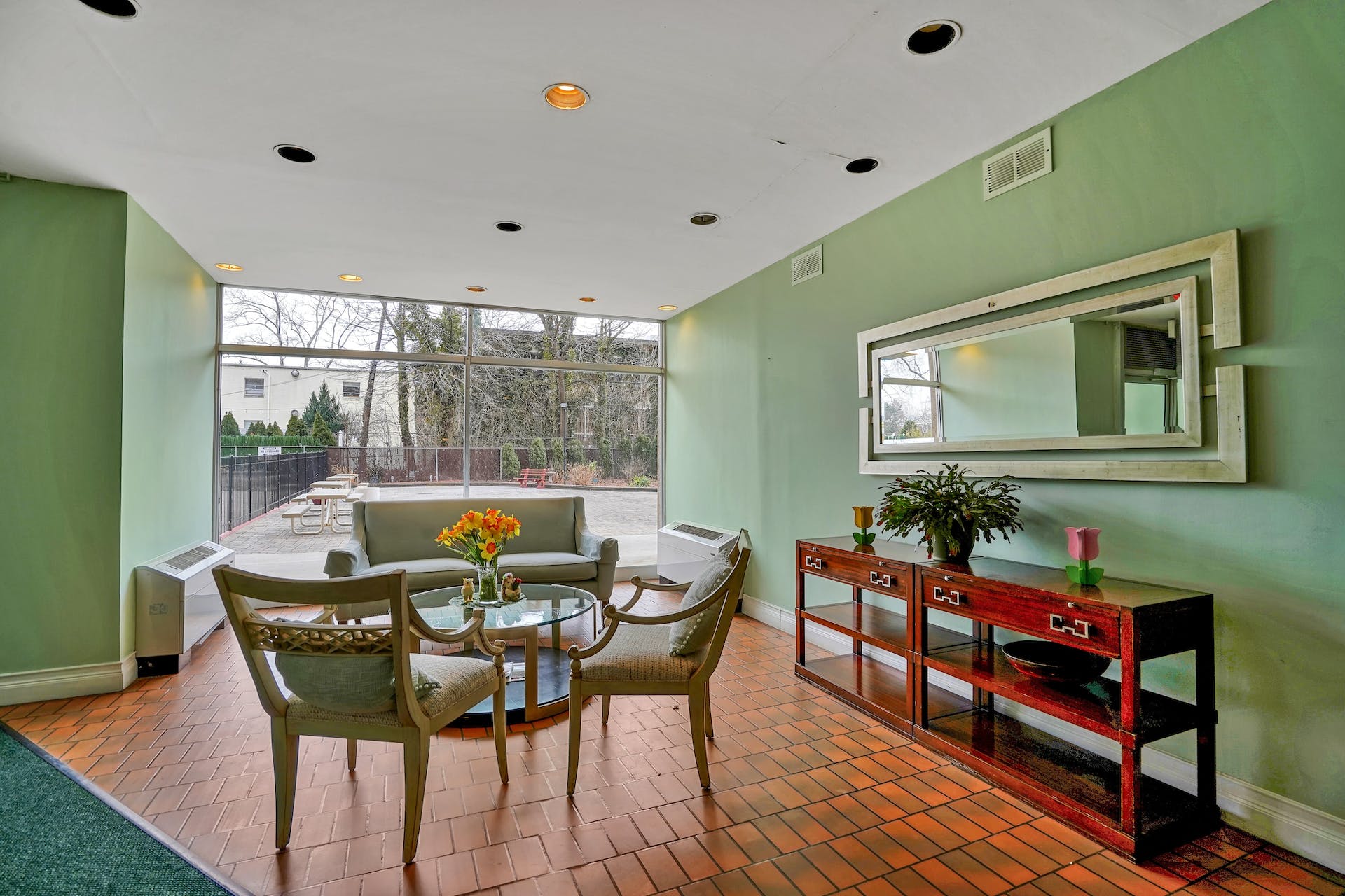 285 Aycrigg Avenue, #11B