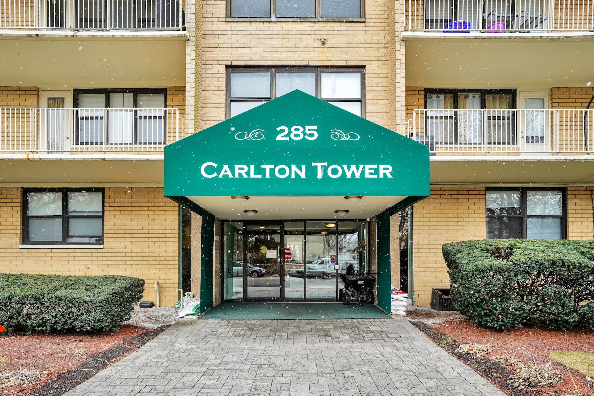 285 Aycrigg Avenue, #11B