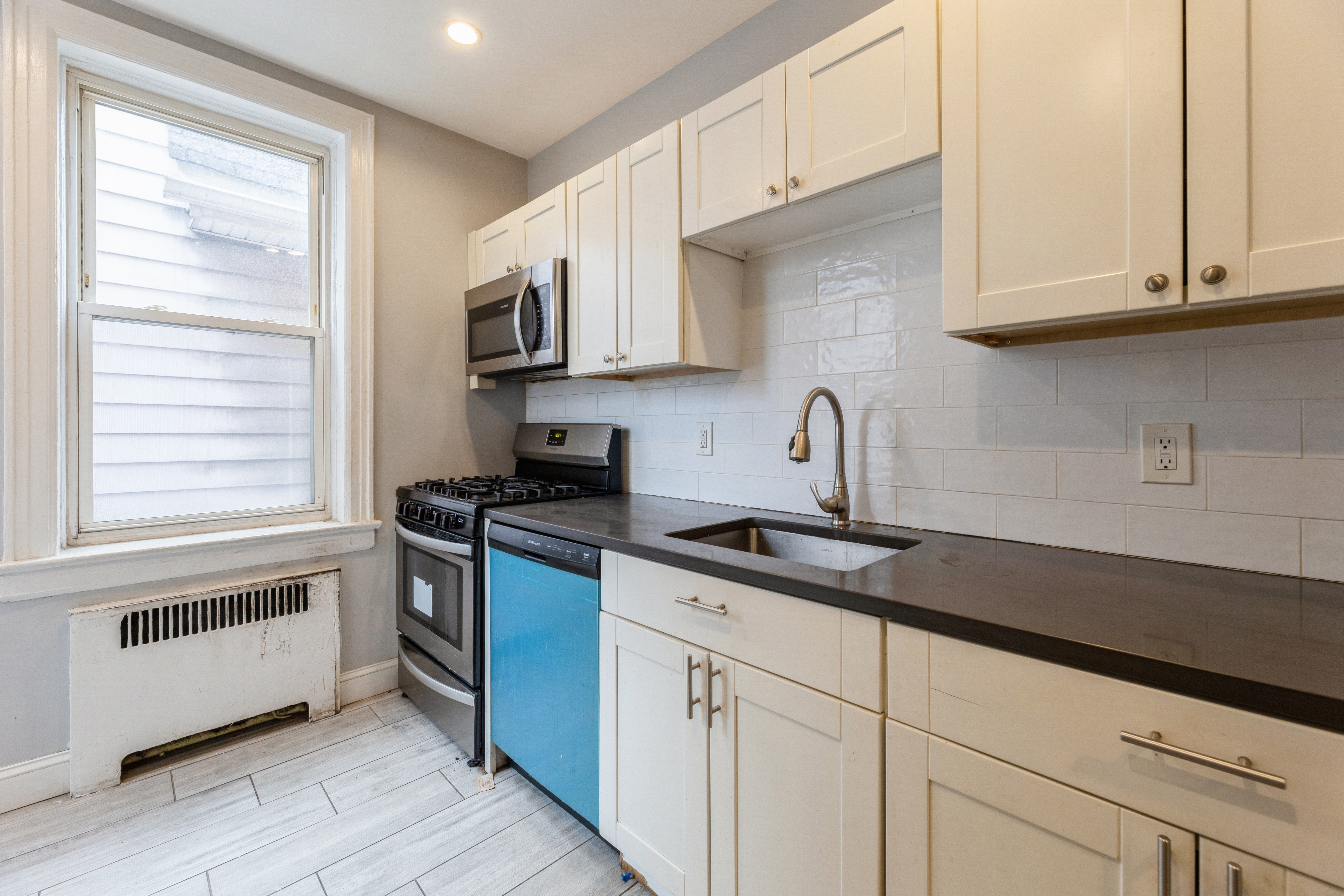 292 Harrison Avenue, #B3