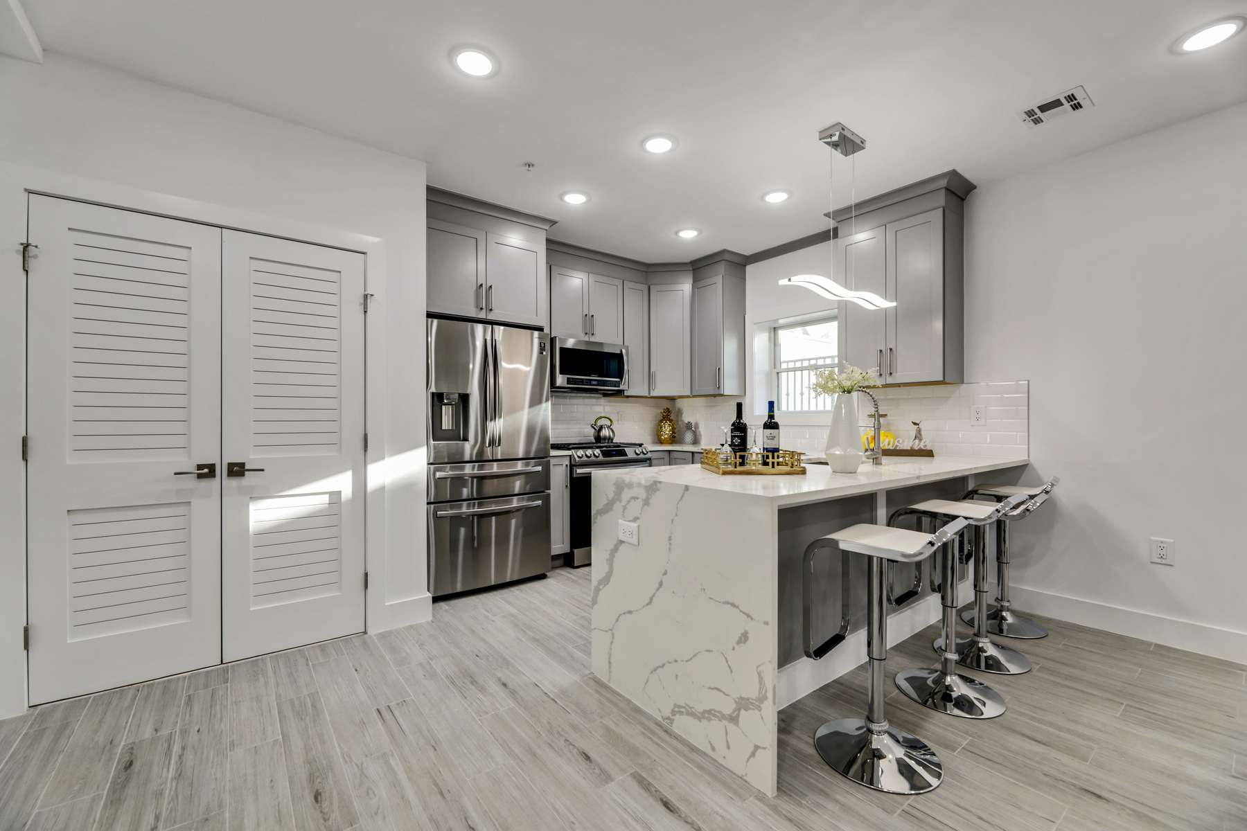 2 Holmes Avenue, Unit B 