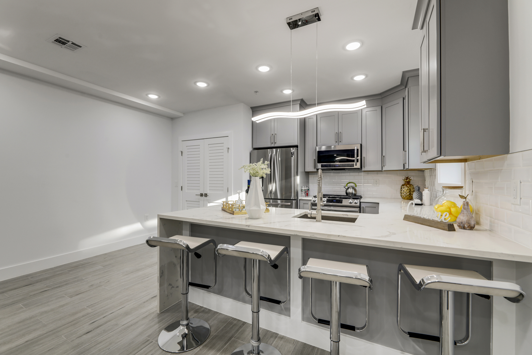 2 Holmes Avenue, Unit B 