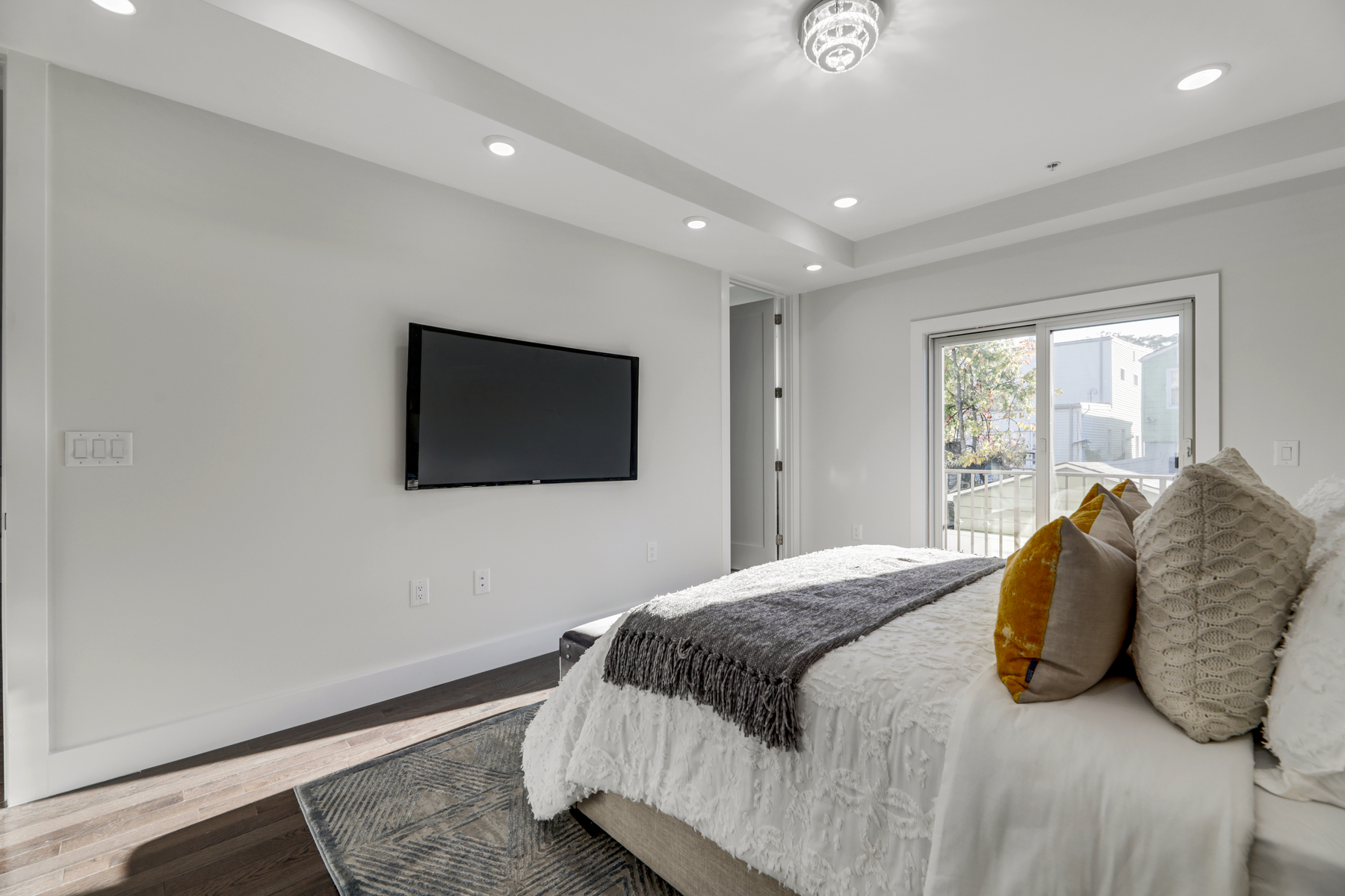 2 Holmes Avenue, Unit B 
