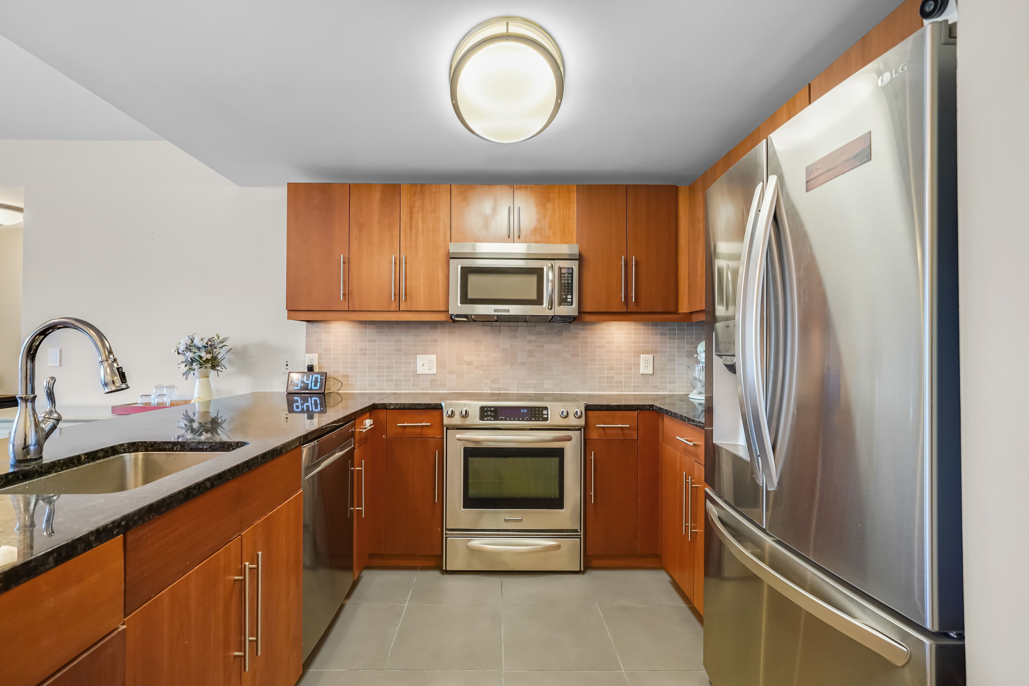 88 Morgan St Unit# 906
