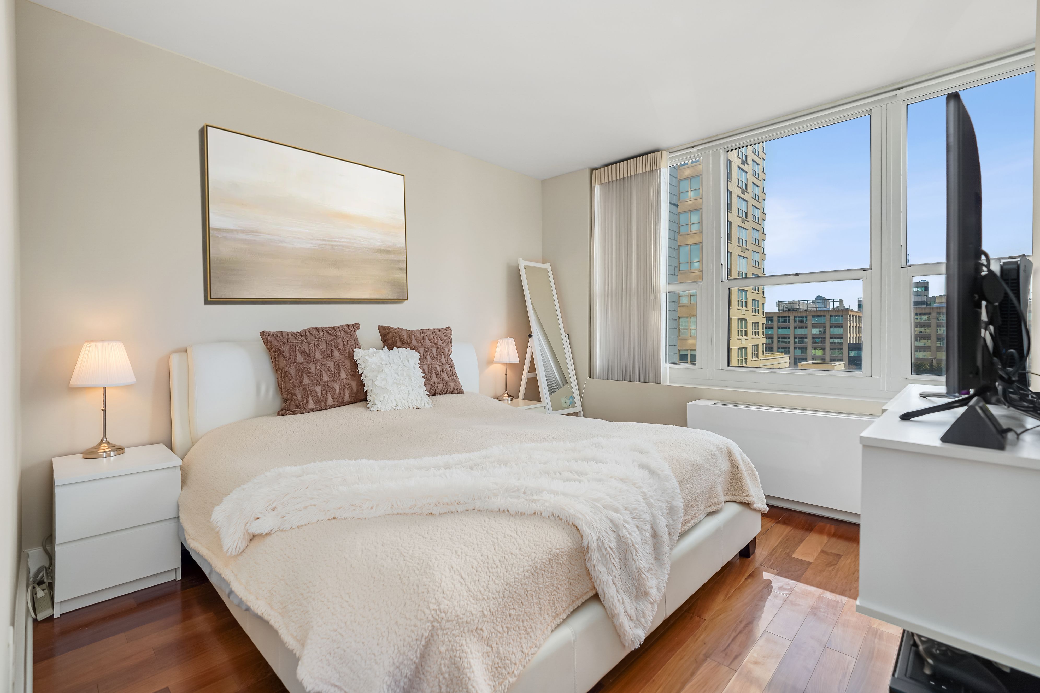 88 Morgan St Unit# 906