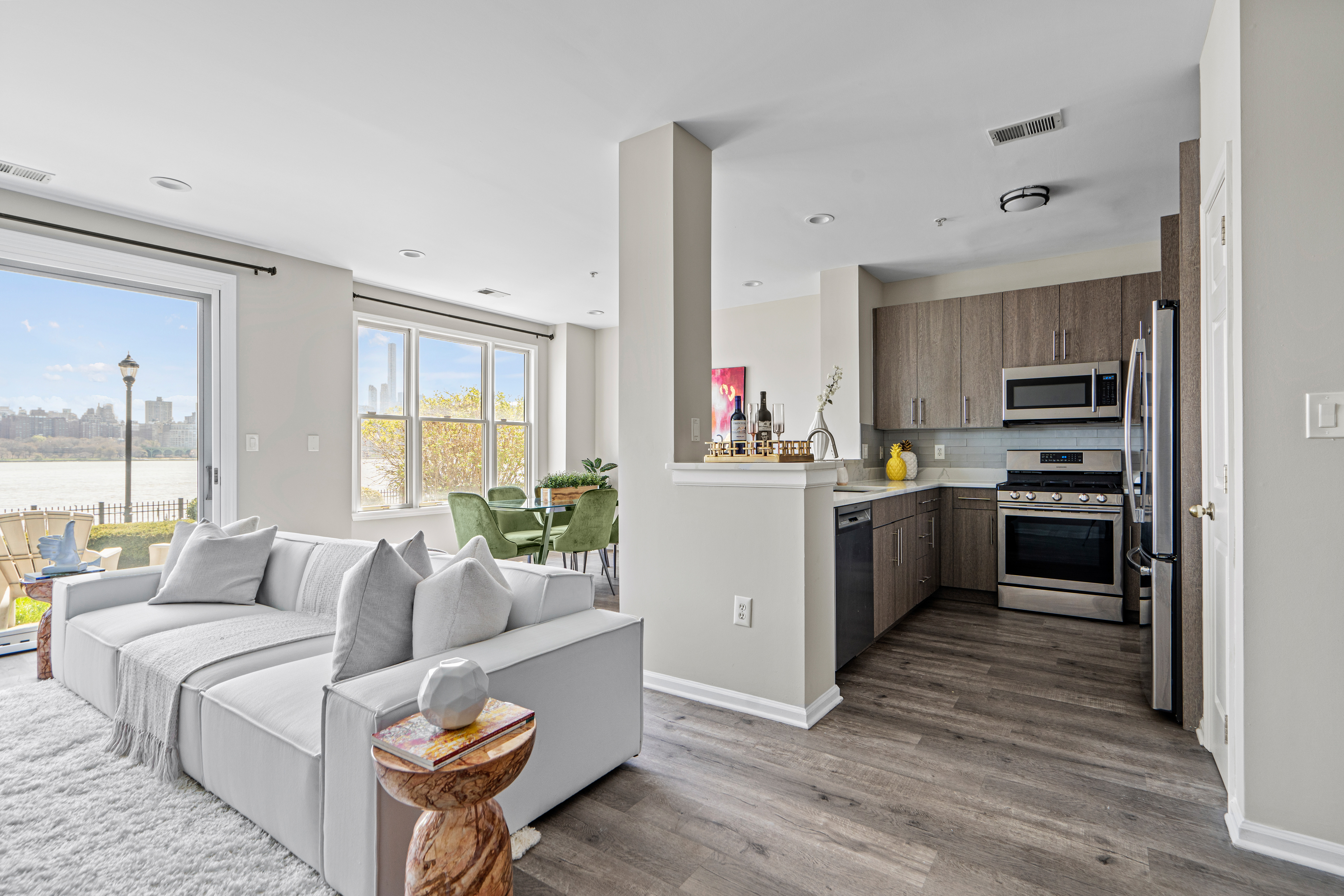 29 Lydia Dr 