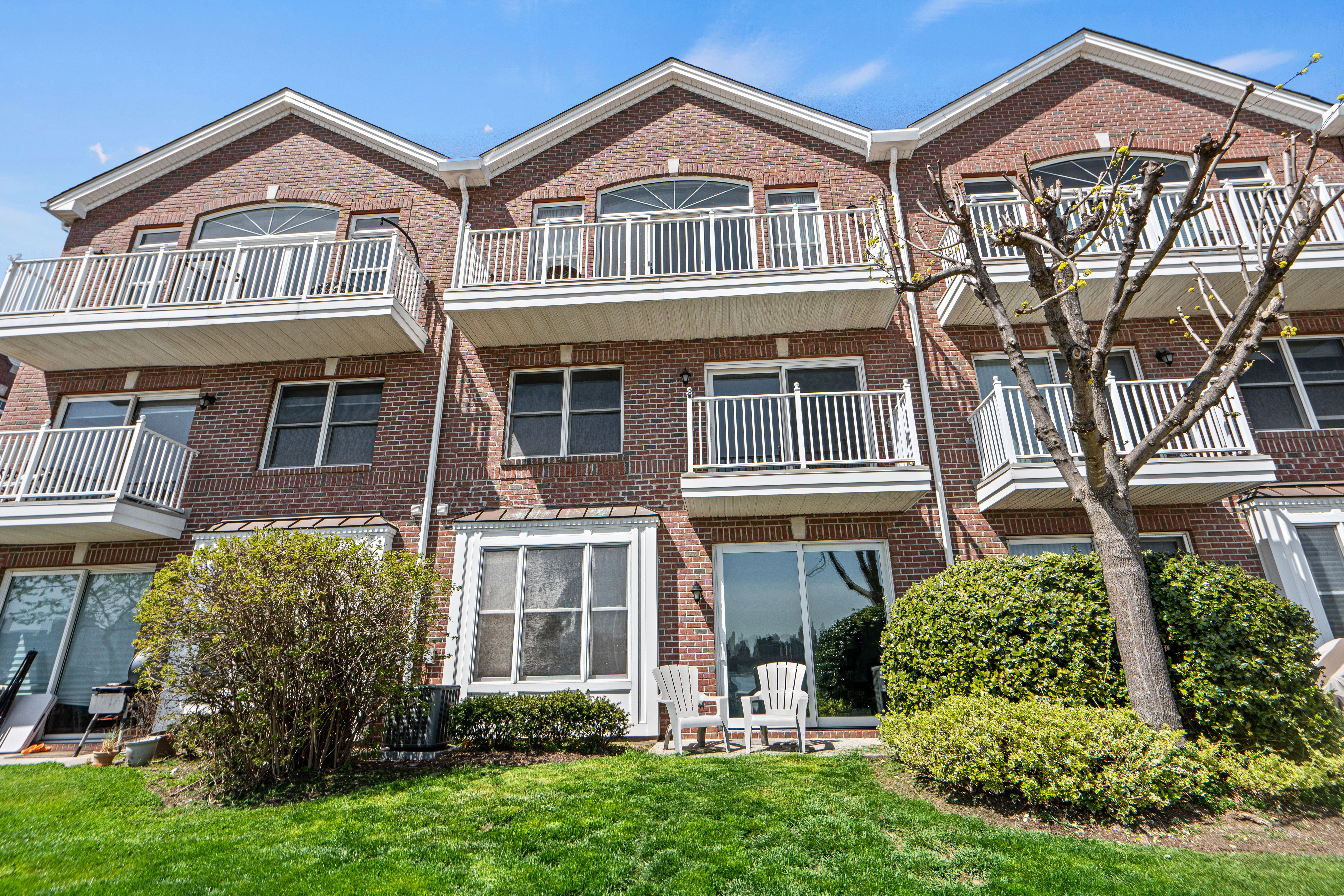 29 Lydia Dr 
