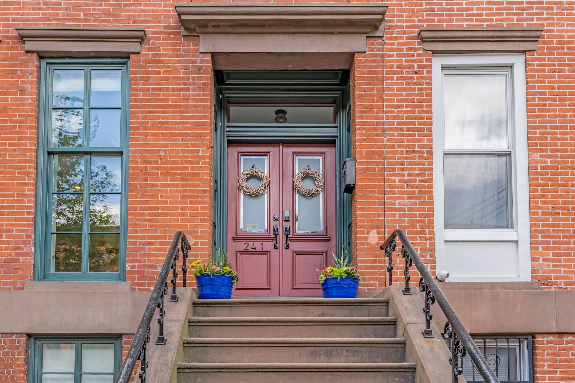 241 Grove St 
