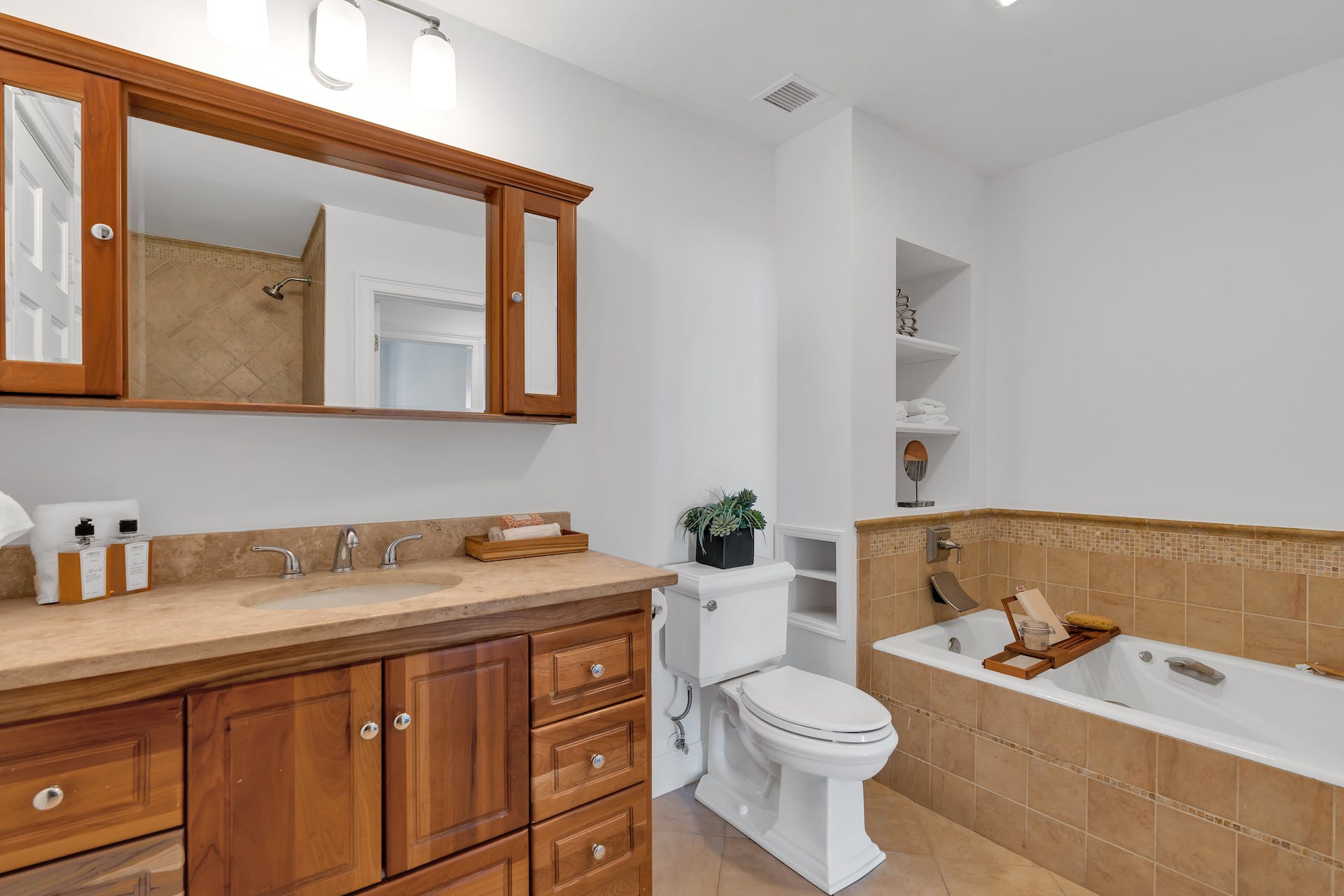 200 Shearwater Ct West Unit# 11