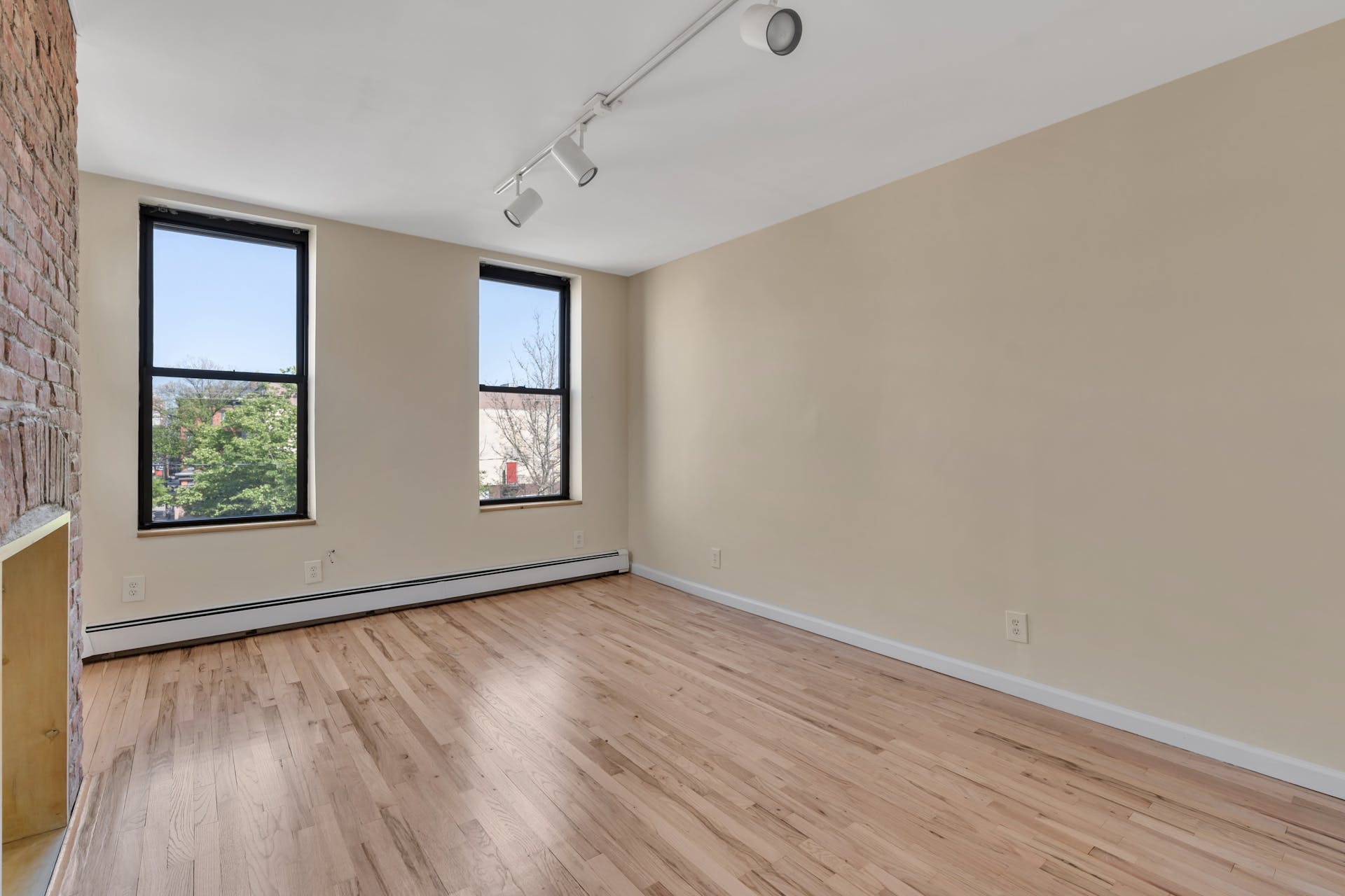 132 Adams St Unit# 5