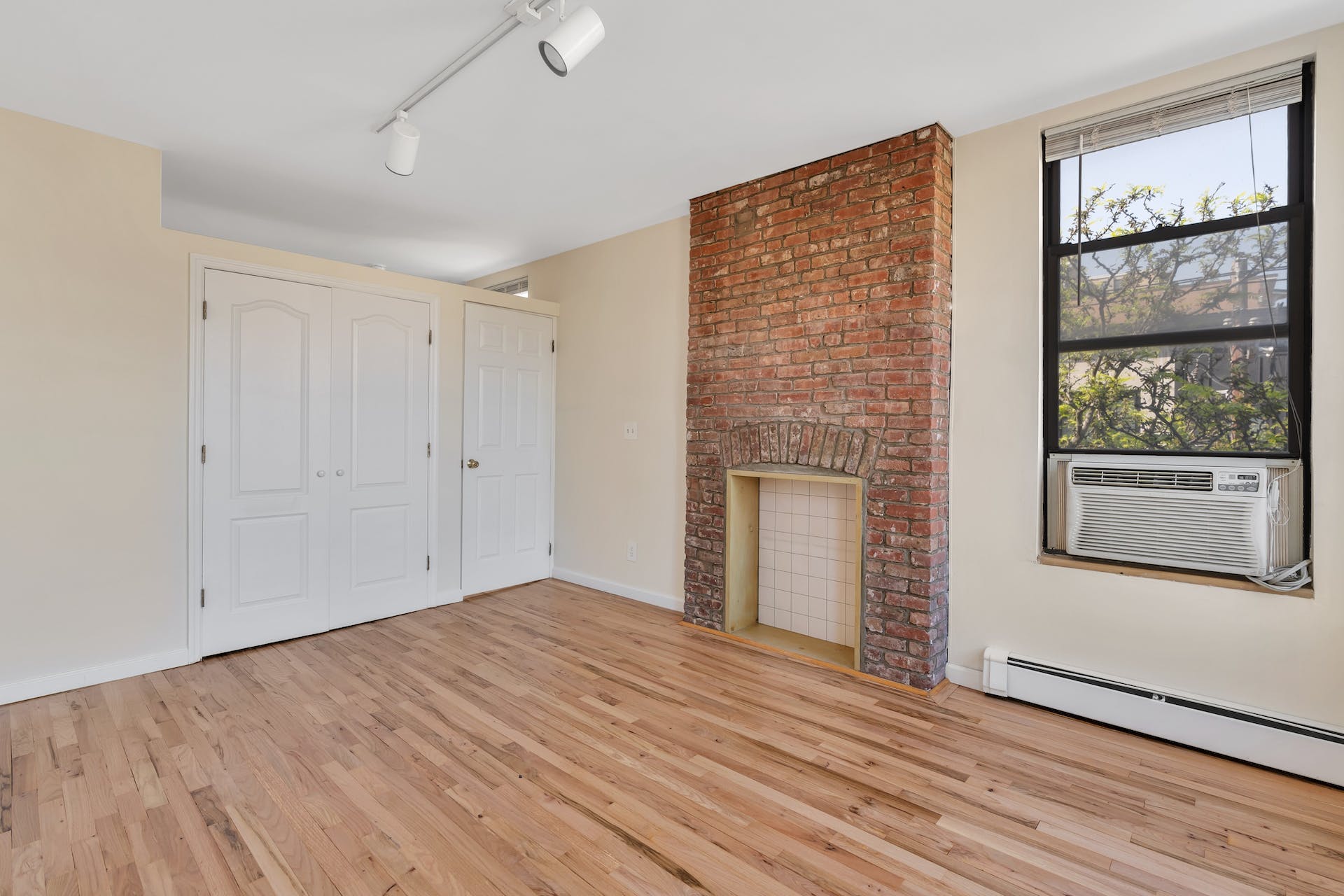 132 Adams St Unit# 5