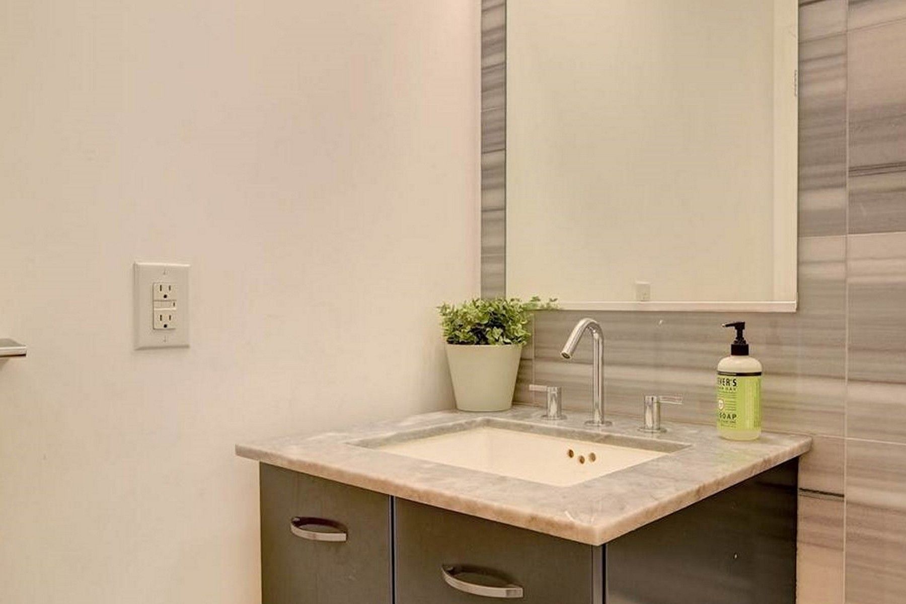 2 2nd Street, Unit 705 