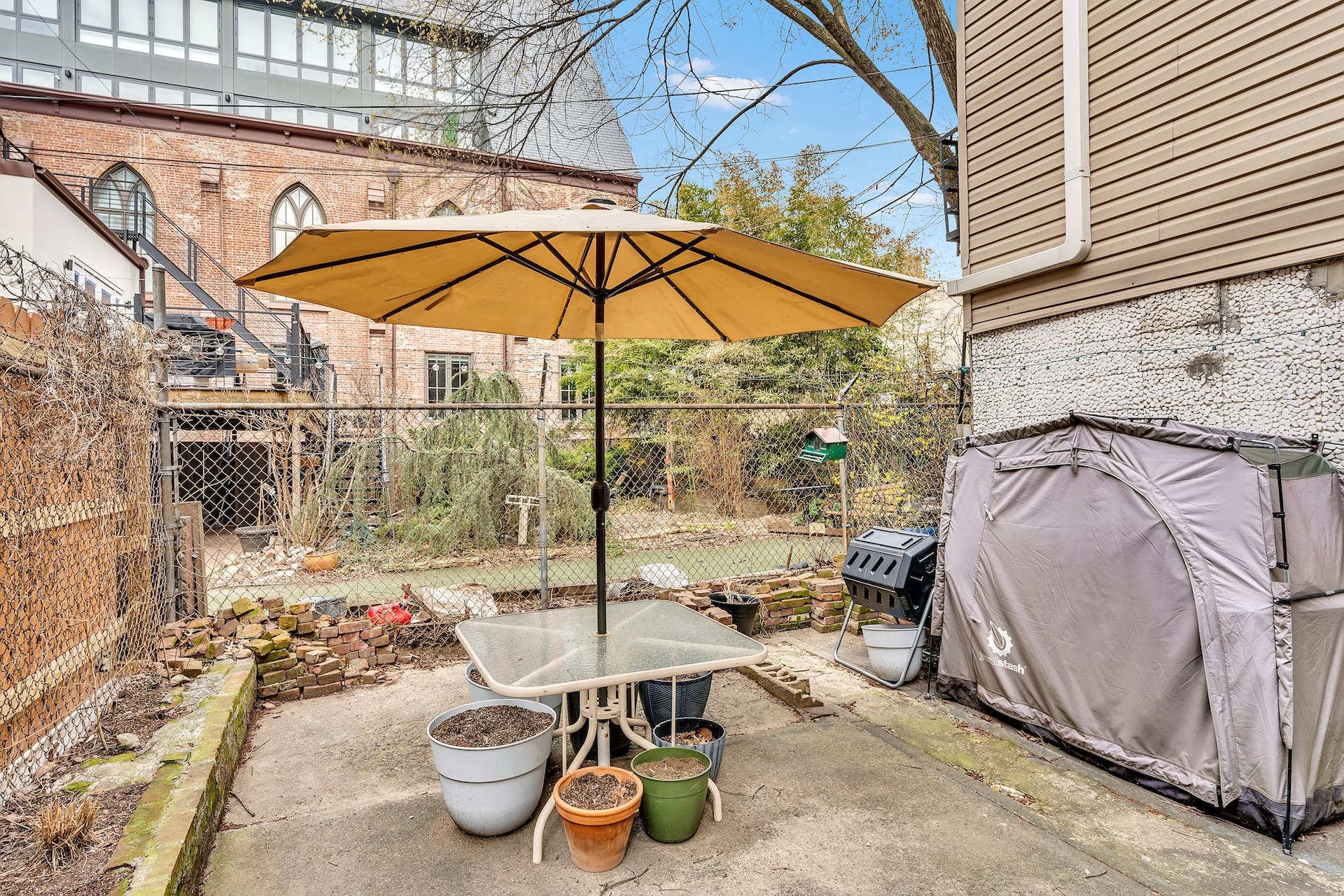 329 Varick St 
