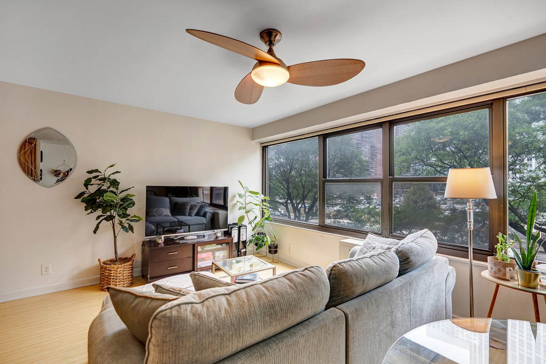 135 Montgomery Street, Unit 3I 