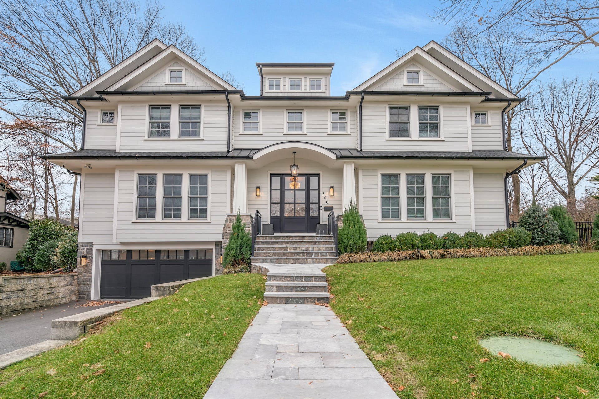 560 Upper Boulevard