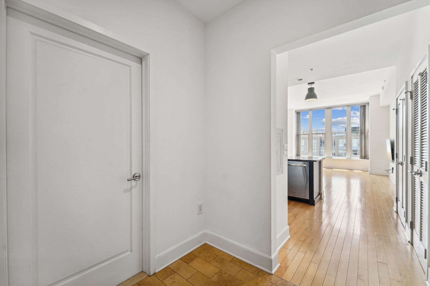 1125 Maxwell Lane, #1221 
