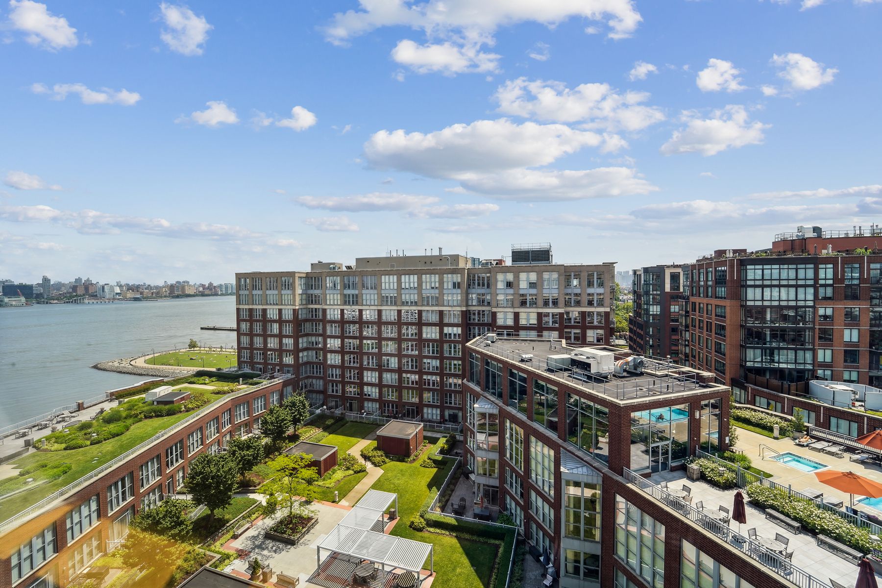 1125 Maxwell Lane, #1221 