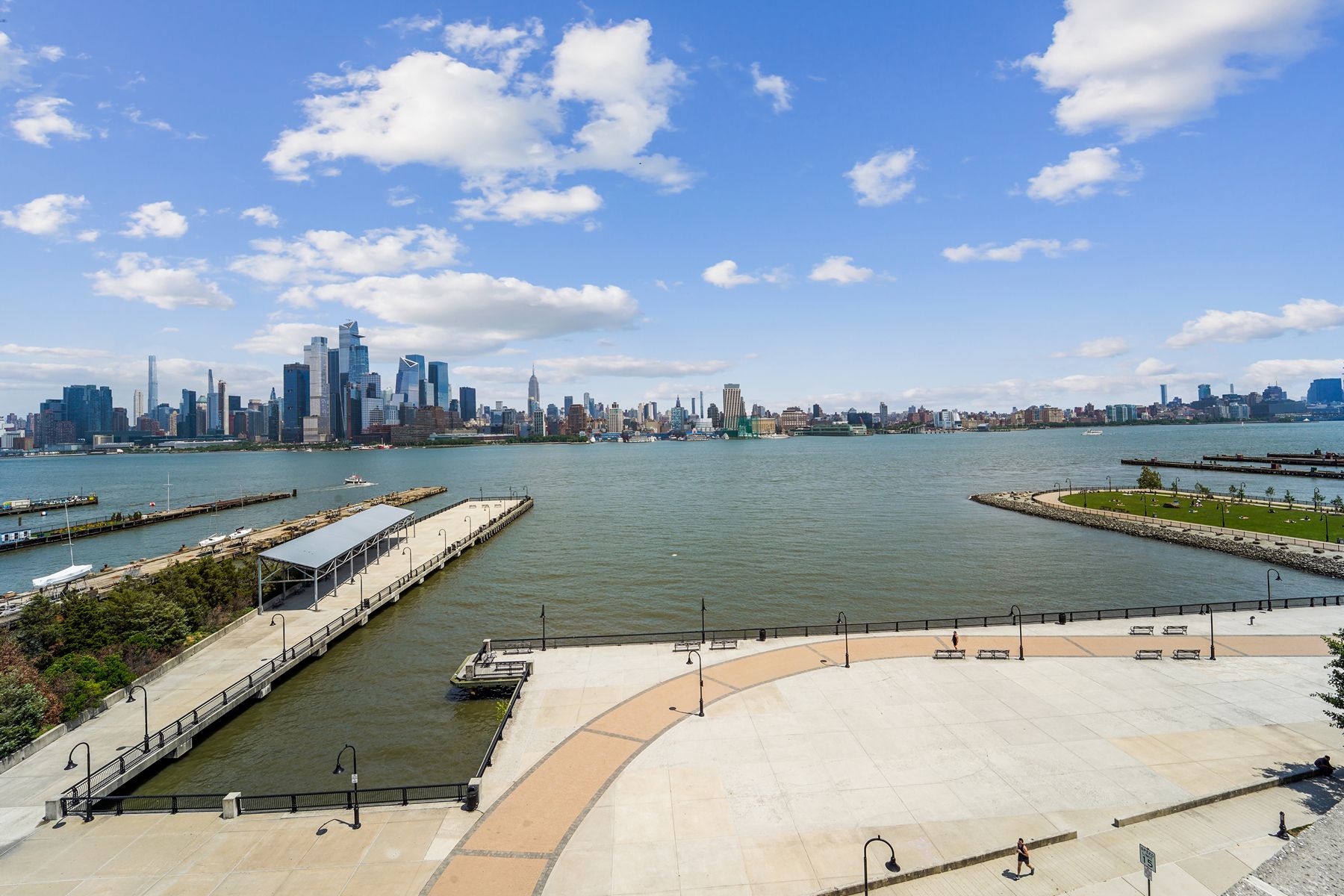 1125 Maxwell Lane, #1221 