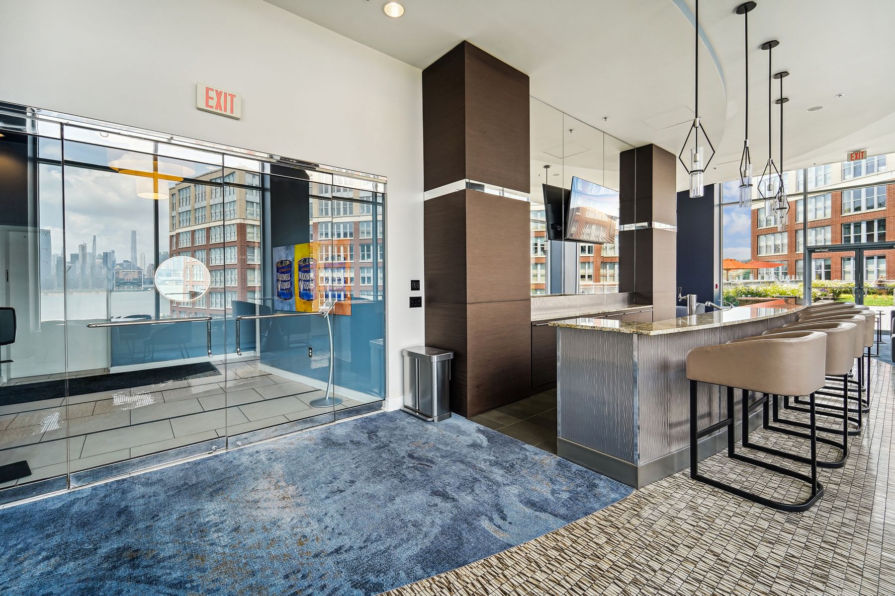 1125 Maxwell Lane, #1221 
